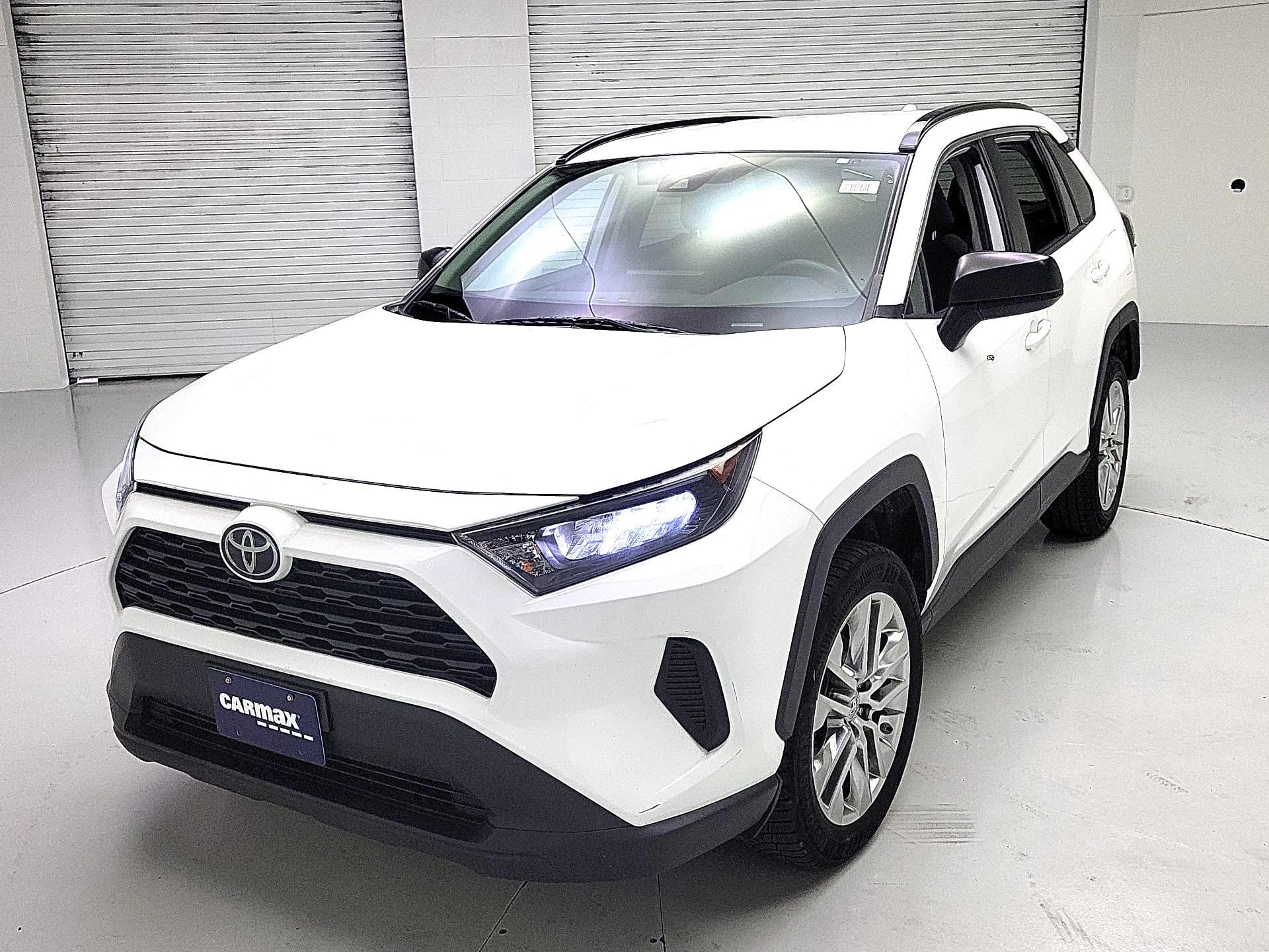 Thumbnail: 2020 Toyota RAV4 - 3