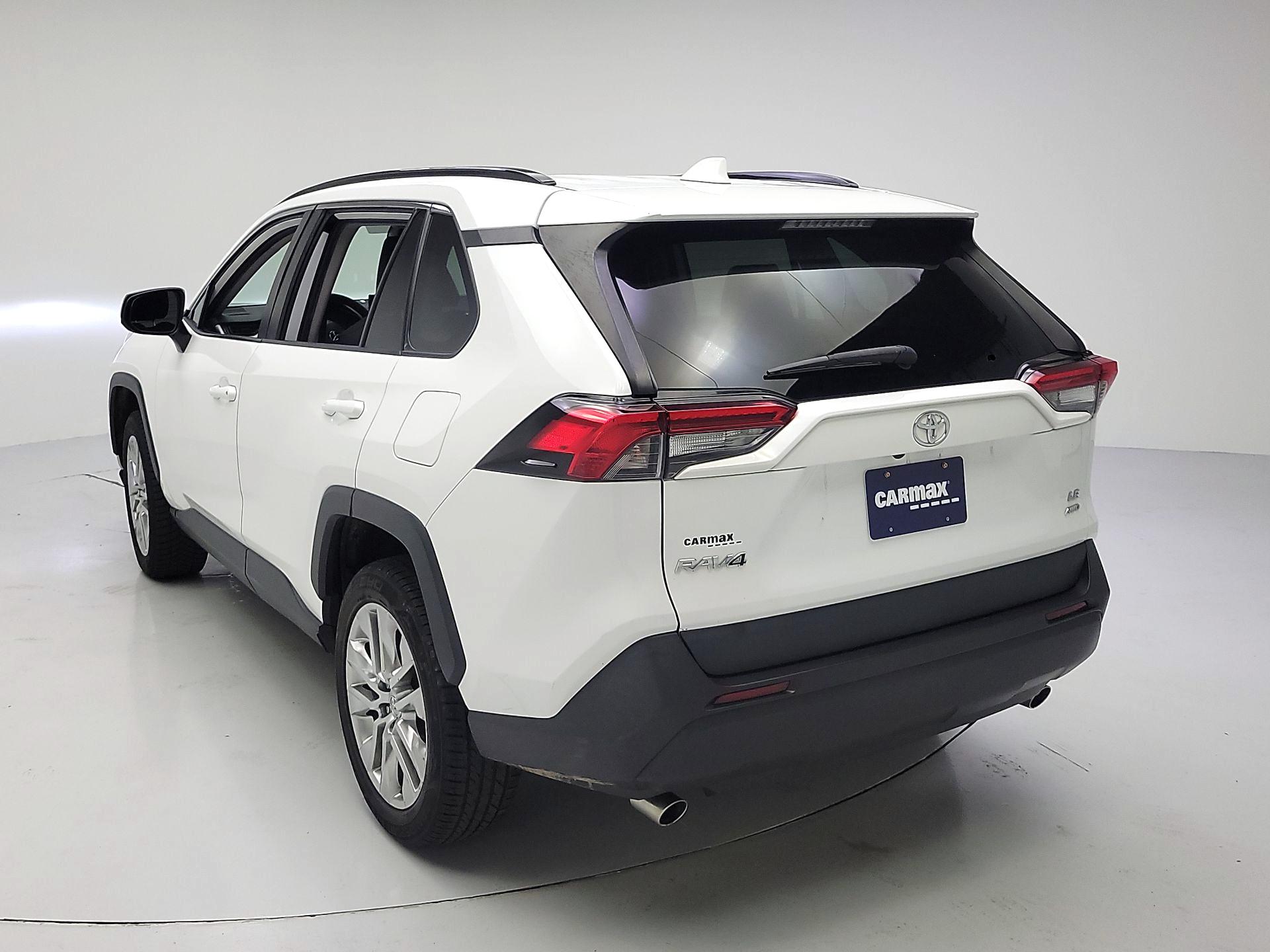 Thumbnail: 2020 Toyota RAV4 - 7