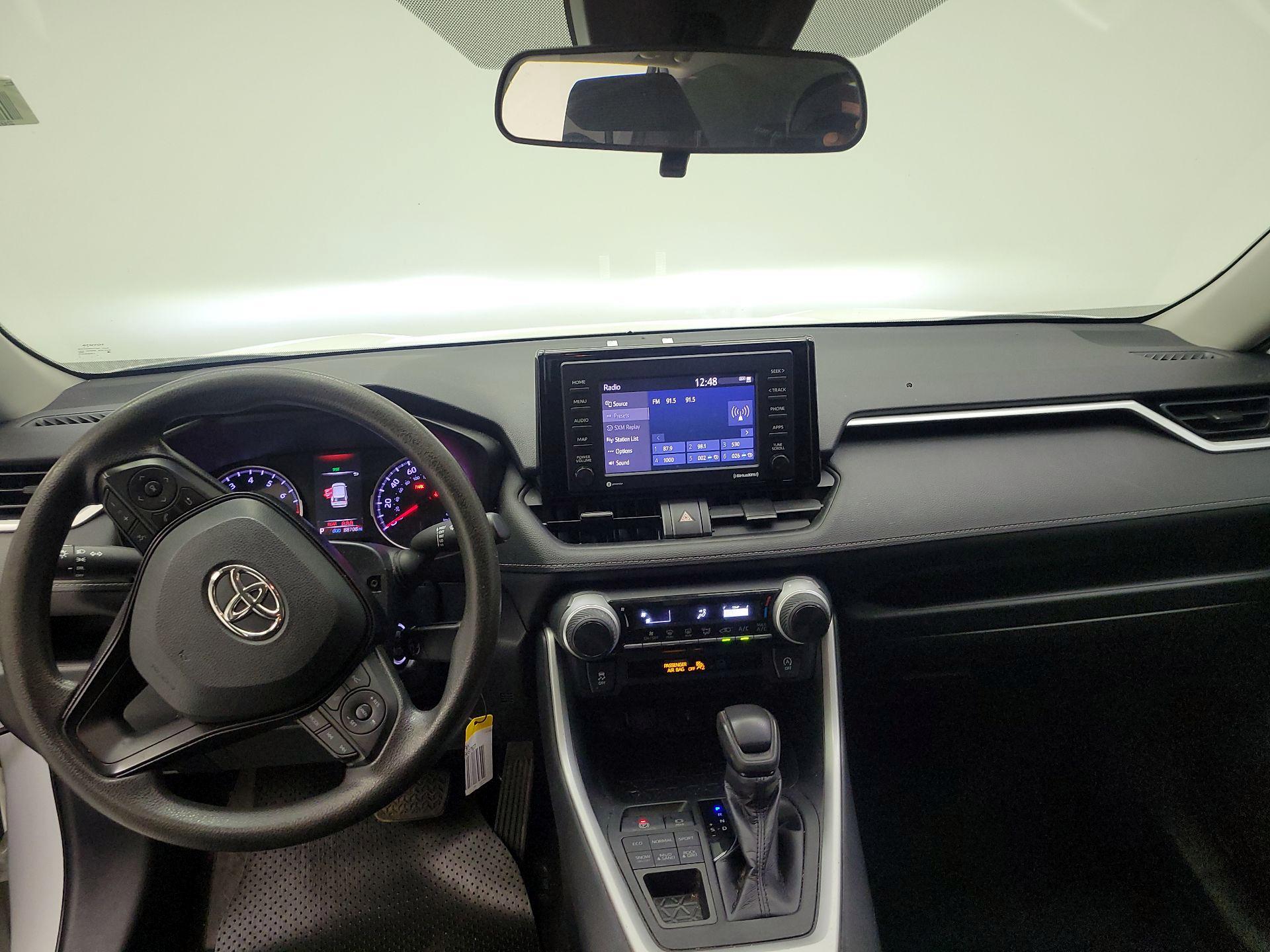 Thumbnail: 2020 Toyota RAV4 - 8