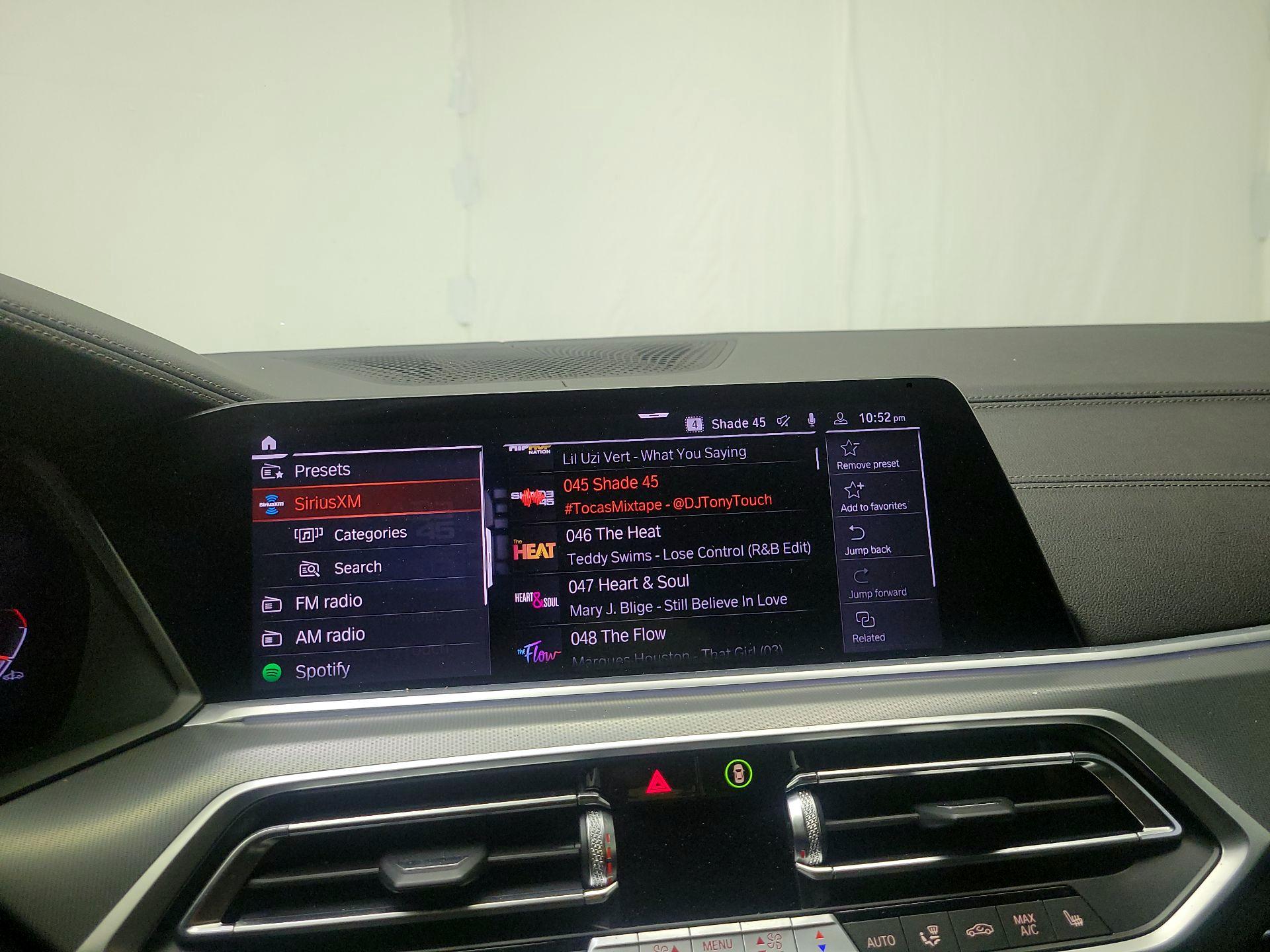 Thumbnail: 2023 BMW X6 - 14