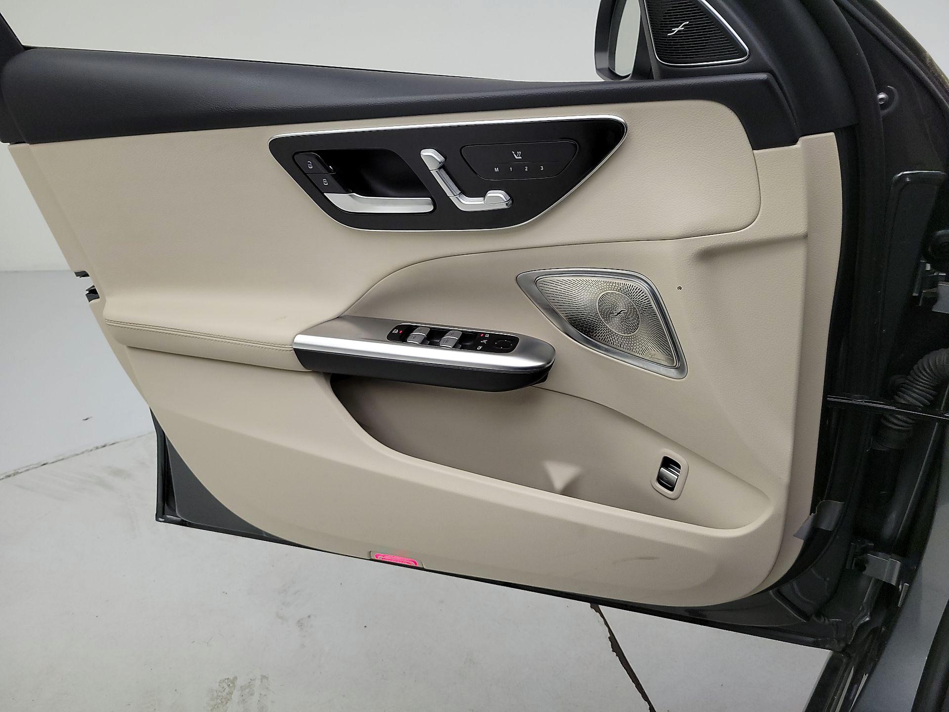 Thumbnail: 2022 Mercedes-Benz C-Class - 12