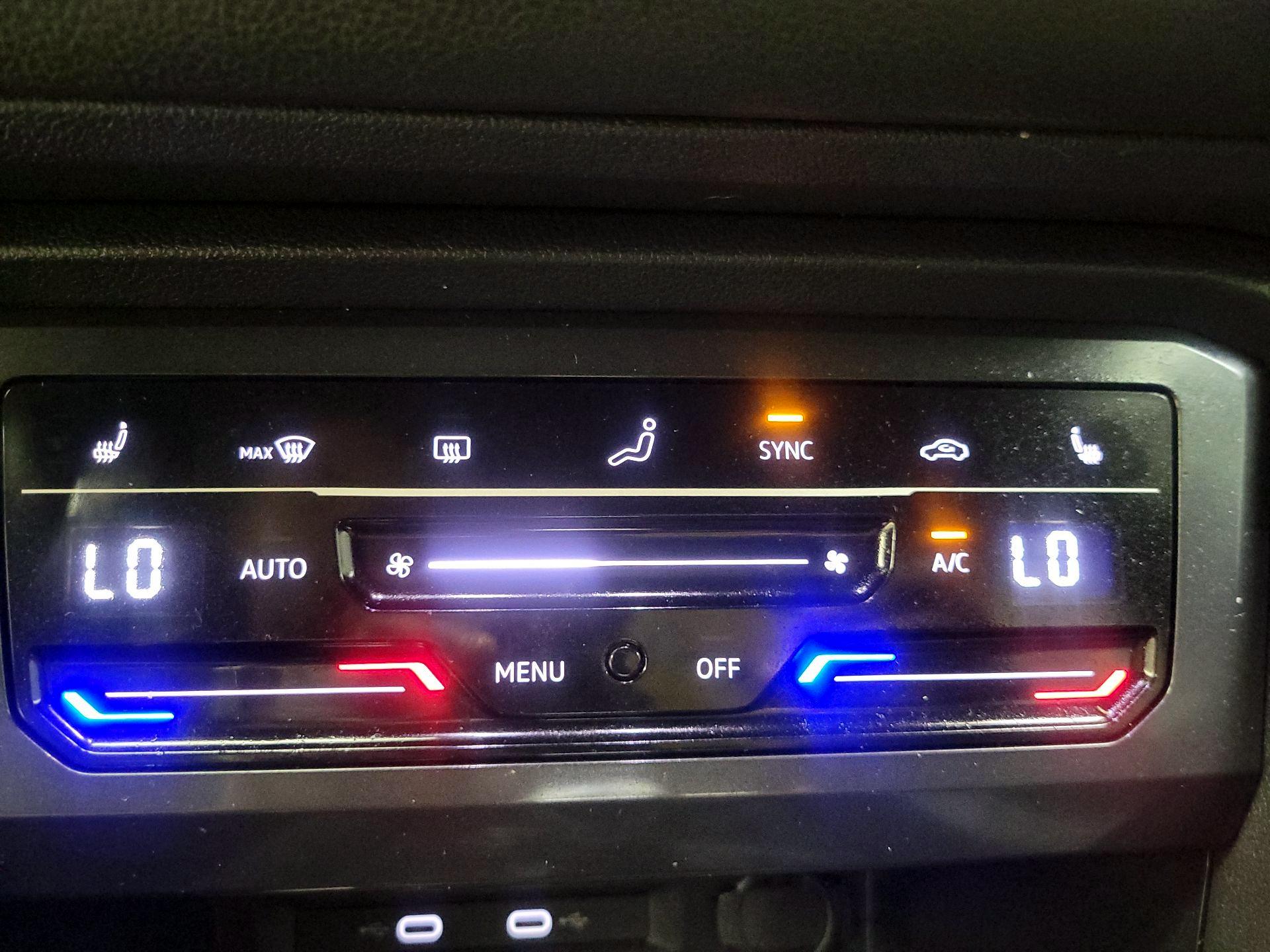 Thumbnail: 2022 Volkswagen Tiguan - 14