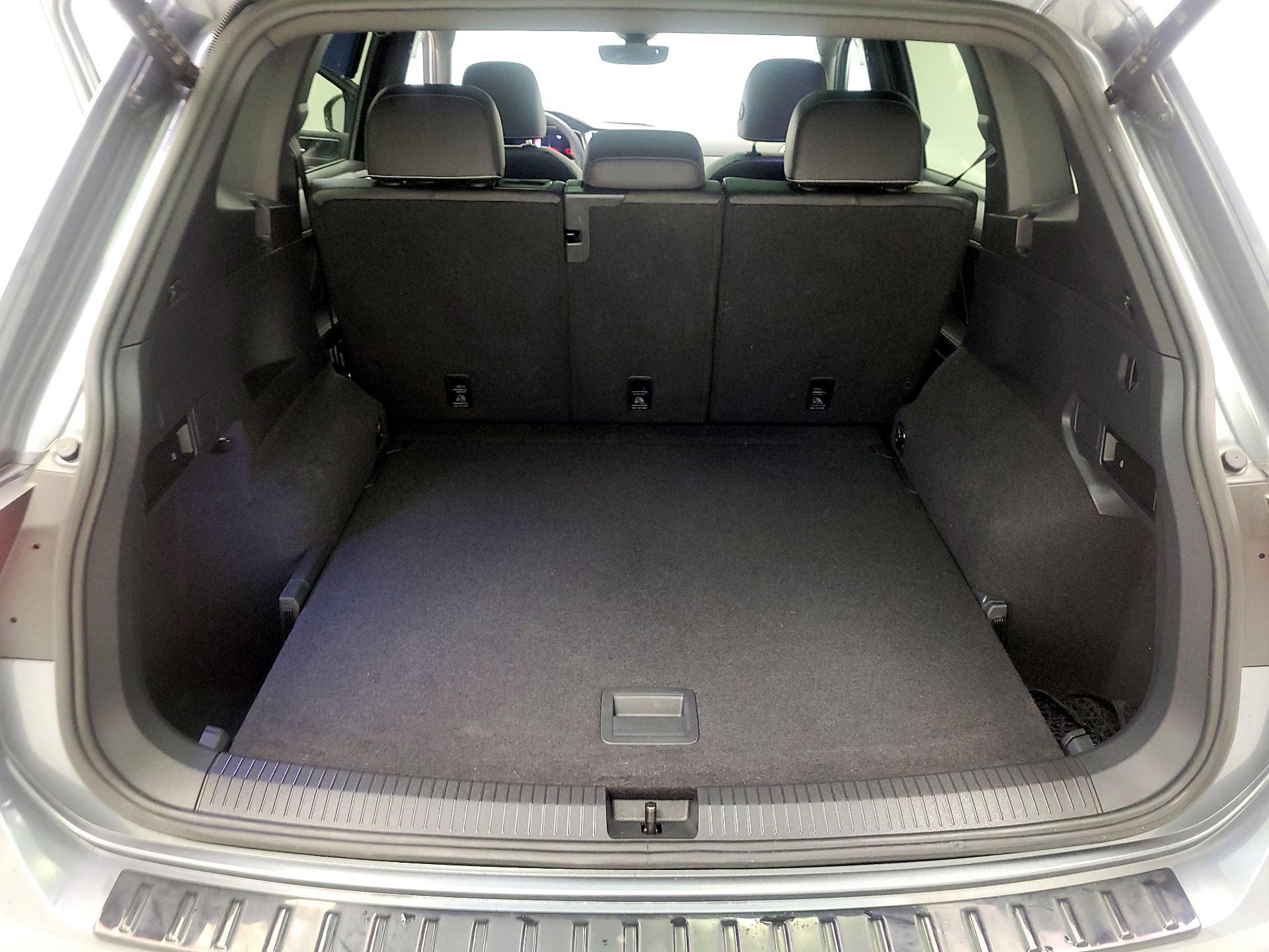 Thumbnail: 2022 Volkswagen Tiguan - 19