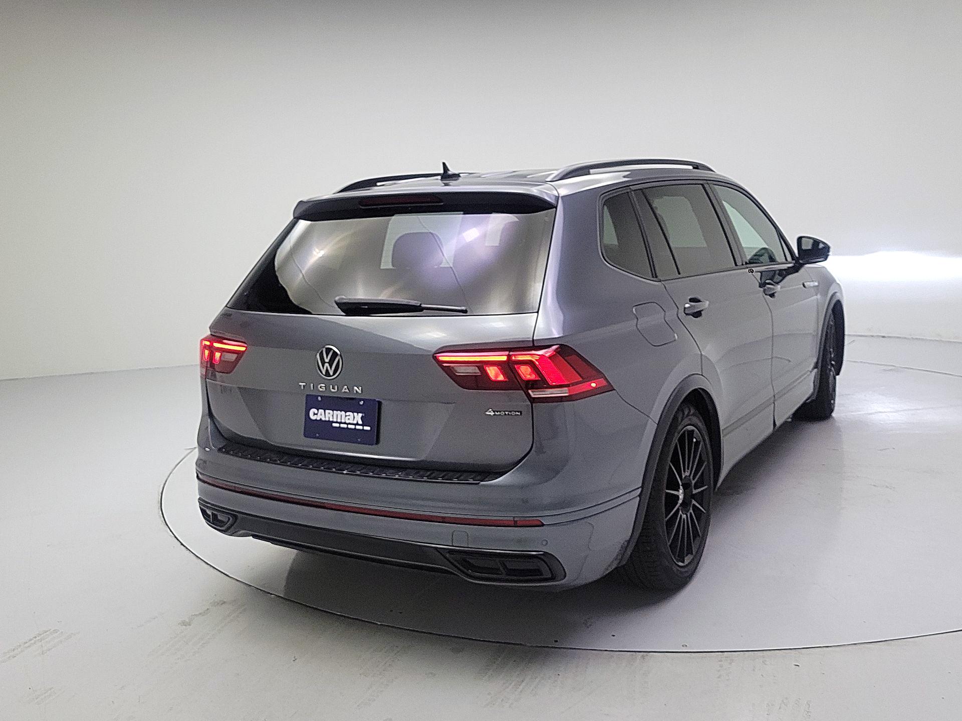 Thumbnail: 2022 Volkswagen Tiguan - 5