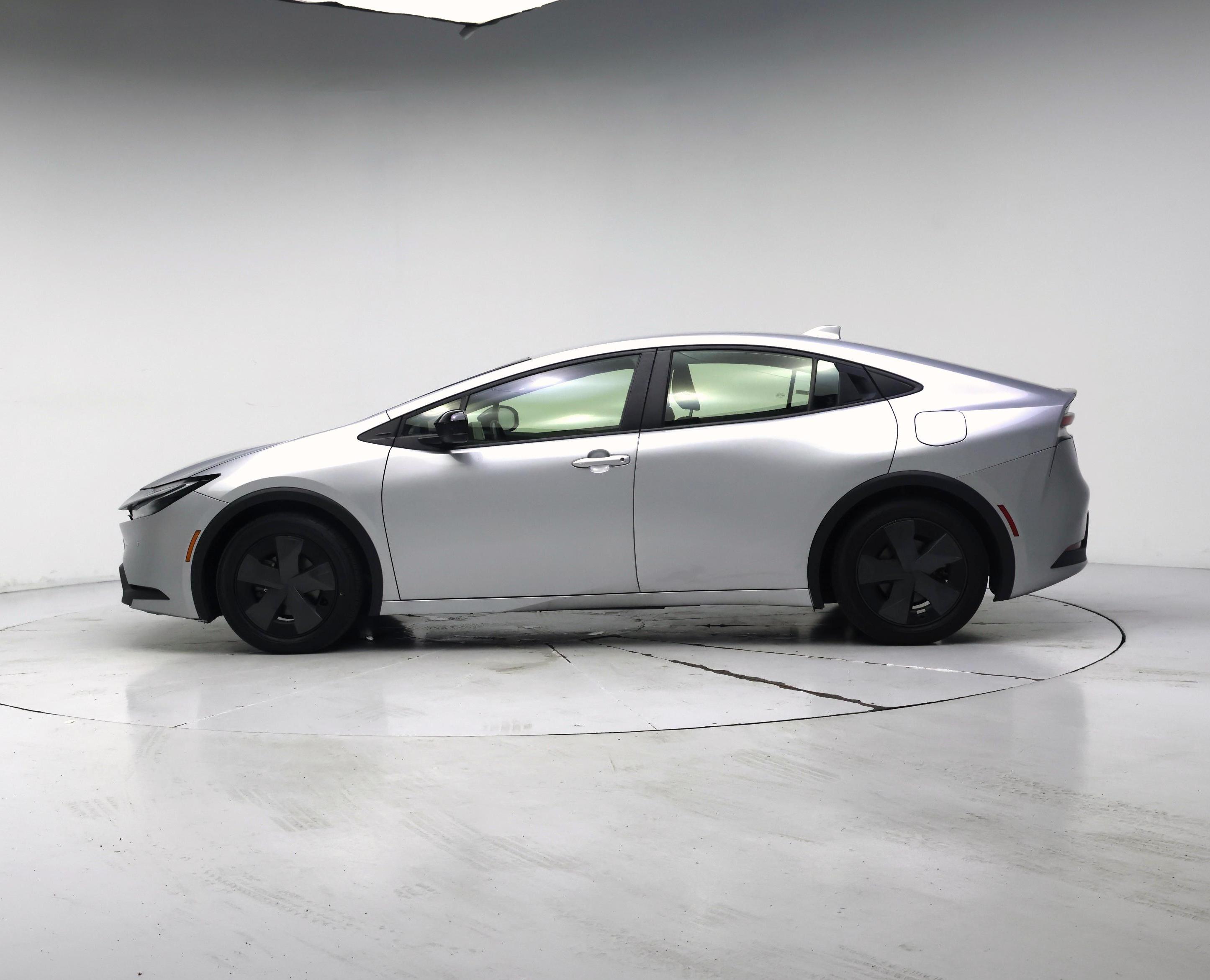 Thumbnail: 2024 Toyota Prius - 3