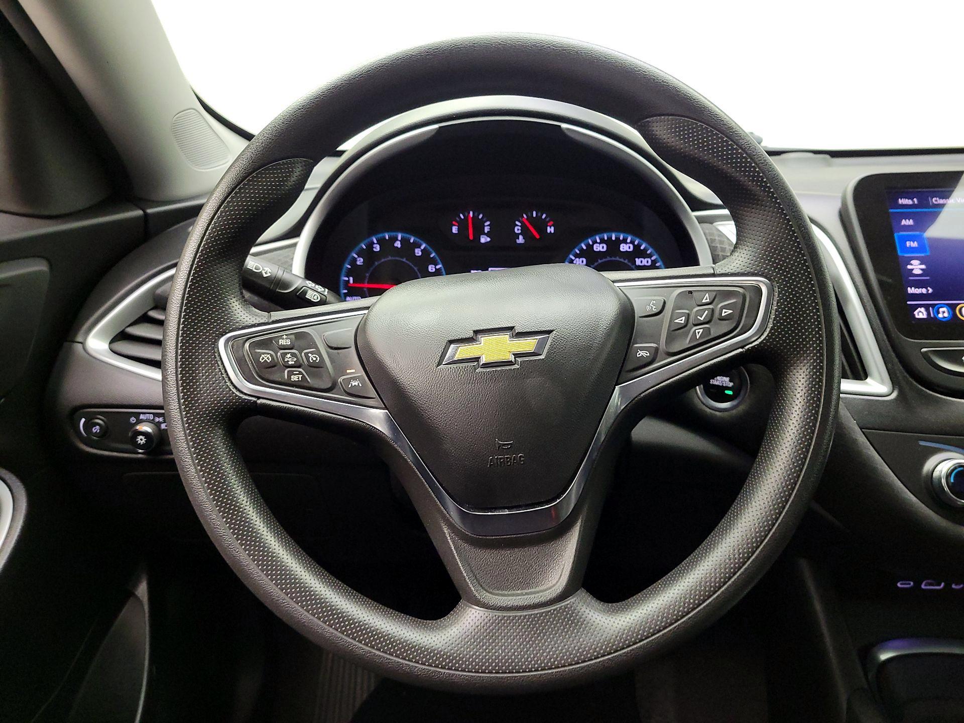 Thumbnail: 2023 Chevrolet Malibu - 10