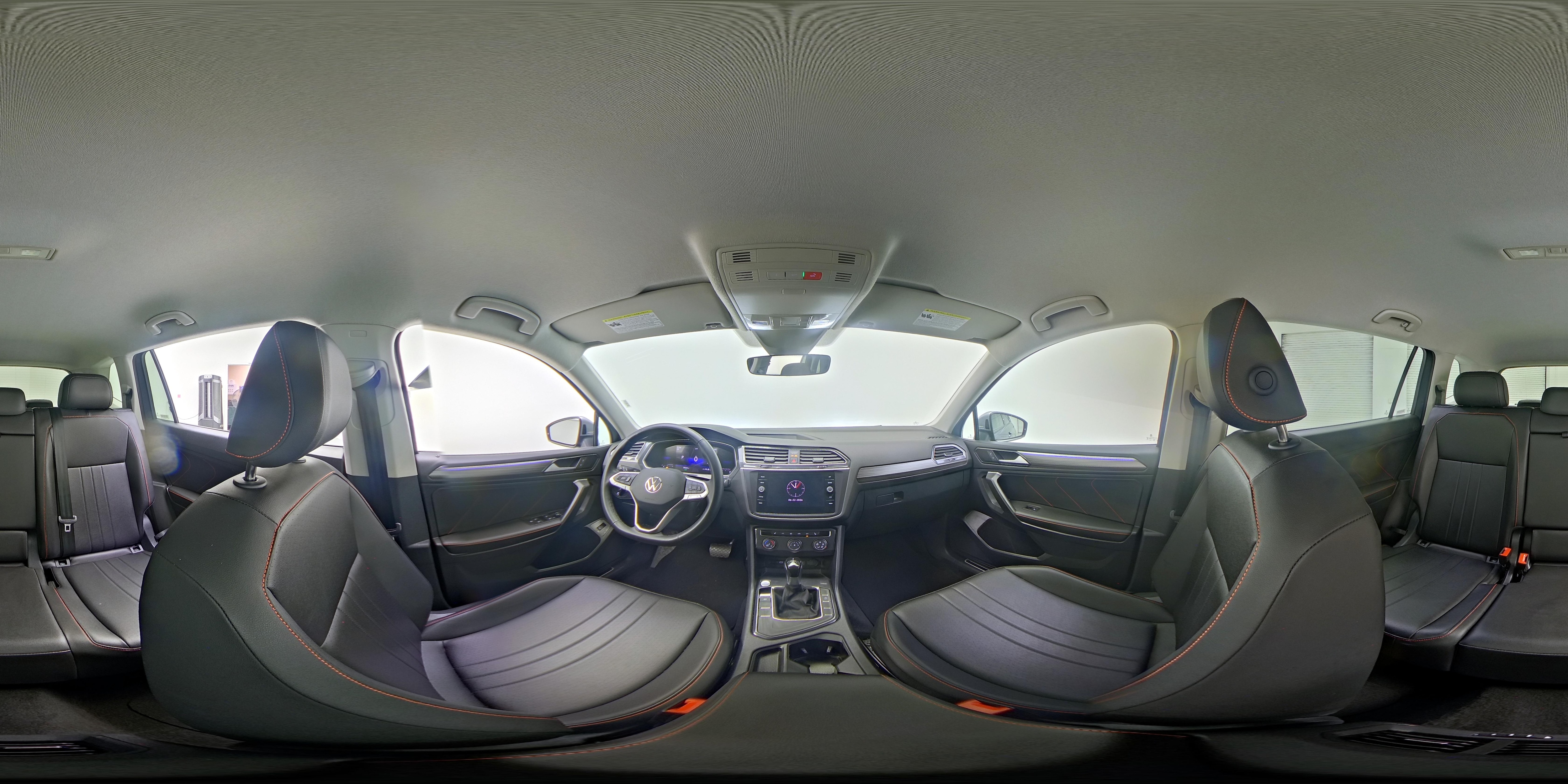 2024 Volkswagen Tiguan SE - Photo 26