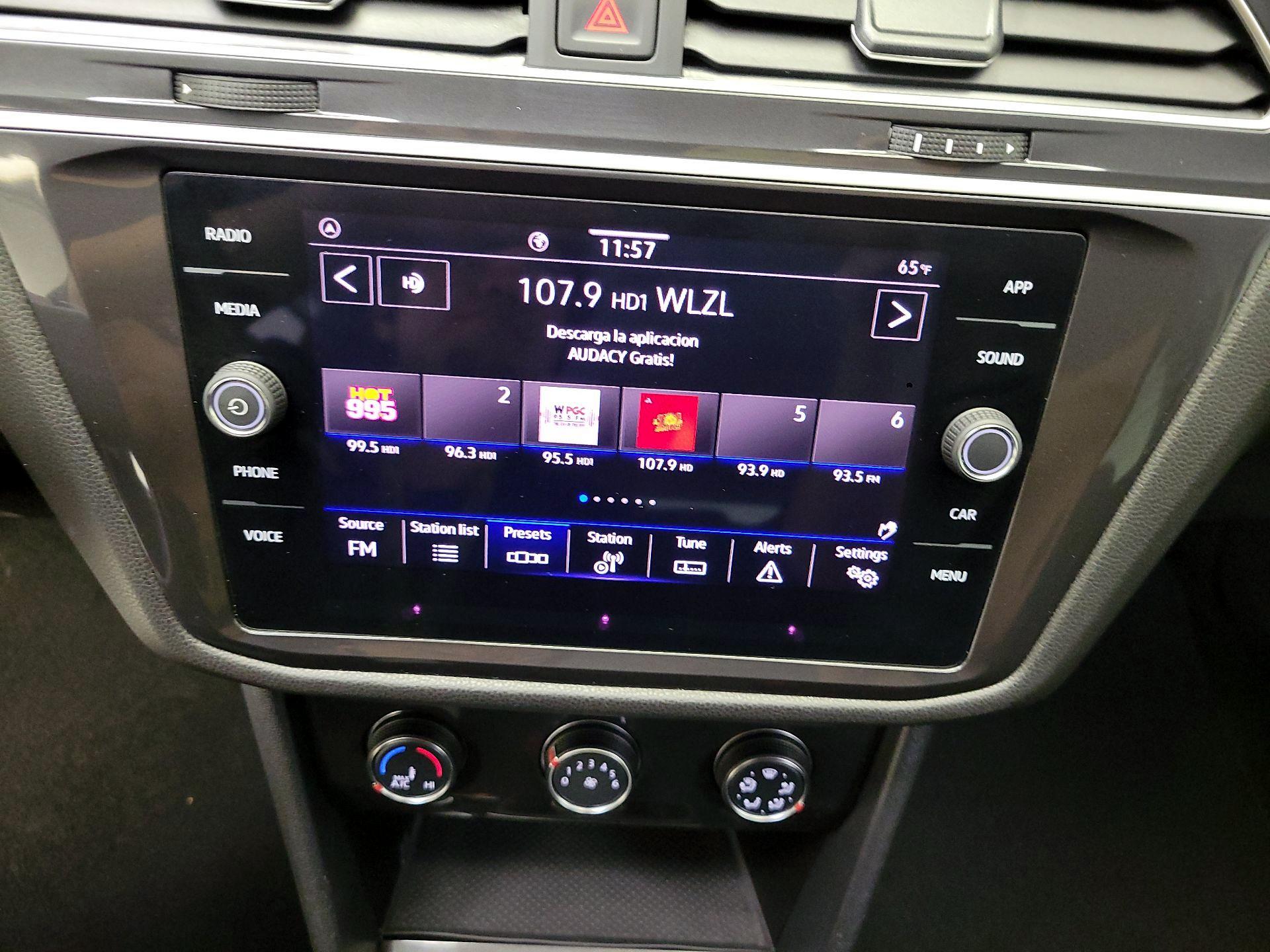 Thumbnail: 2024 Volkswagen Tiguan - 15
