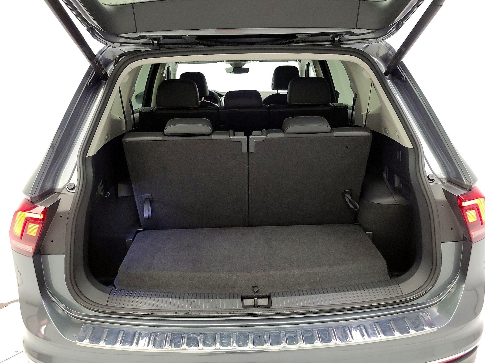 2024 Volkswagen Tiguan SE - Photo 22