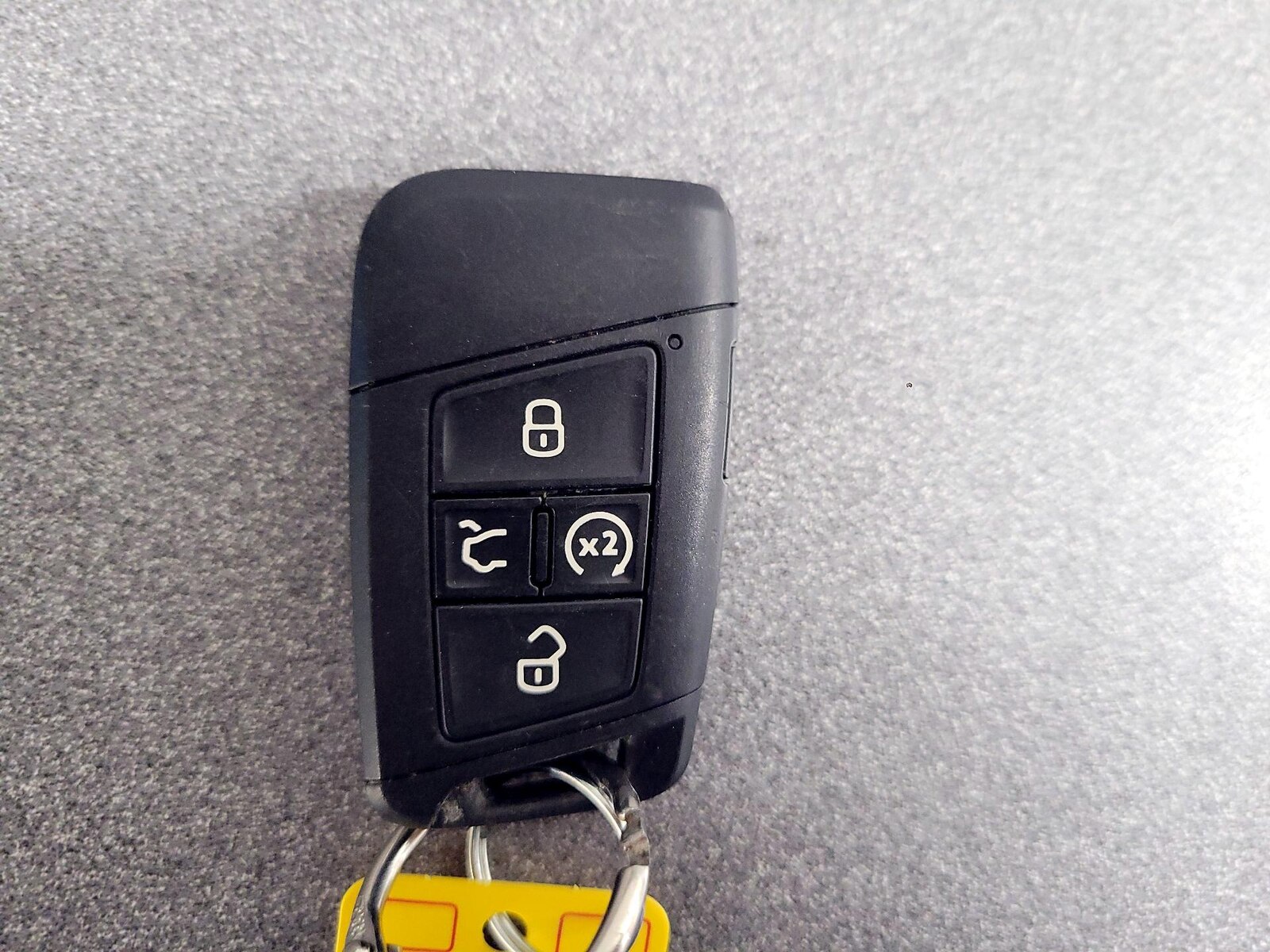 2024 Volkswagen Tiguan SE - Photo 25