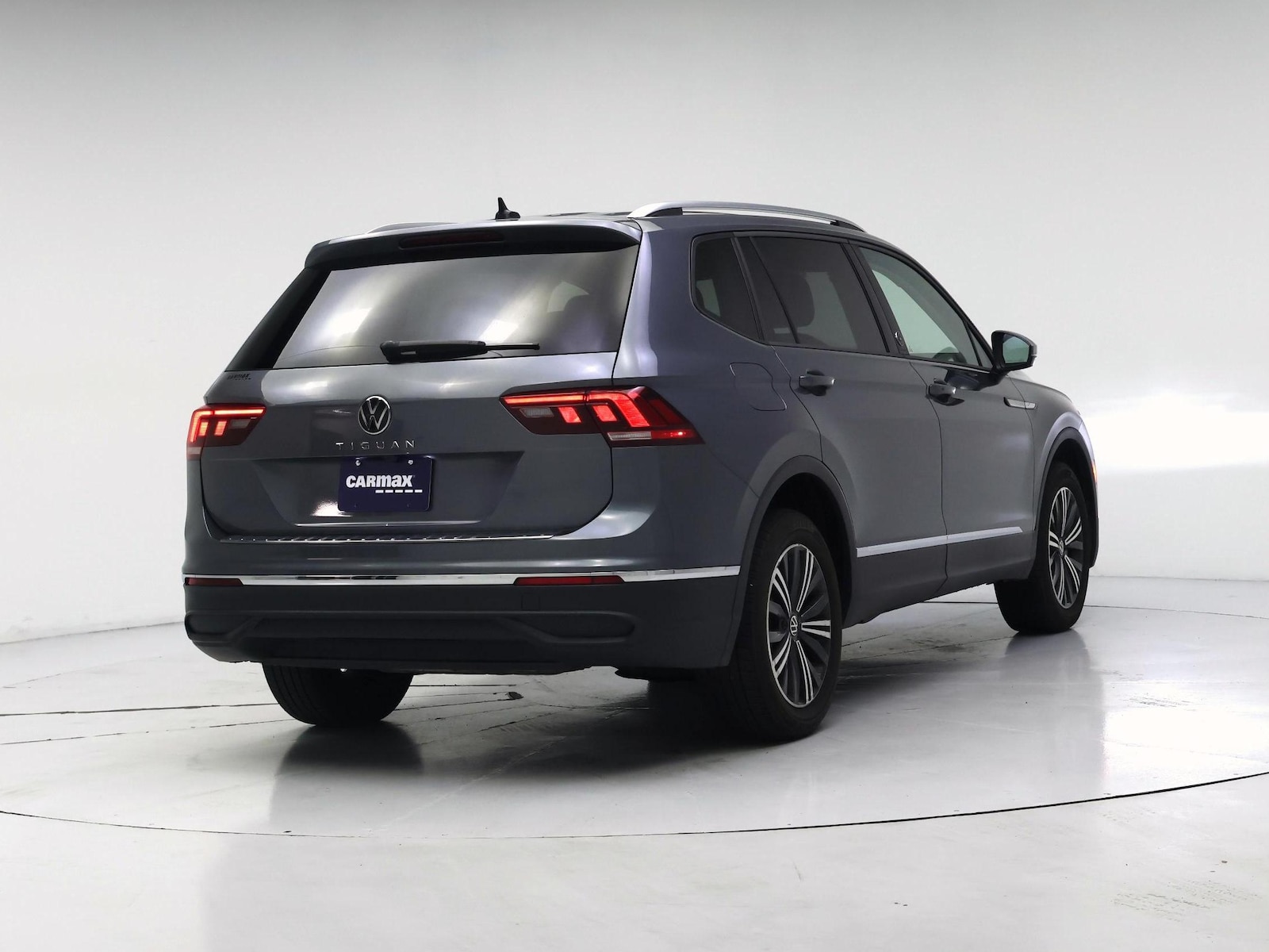 2024 Volkswagen Tiguan SE - Photo 9