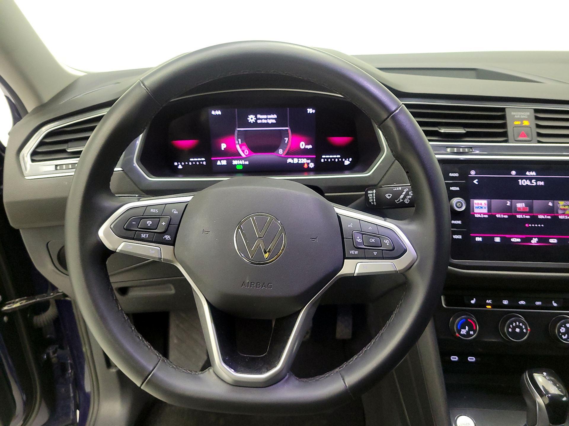 Thumbnail: 2024 Volkswagen Tiguan - 10
