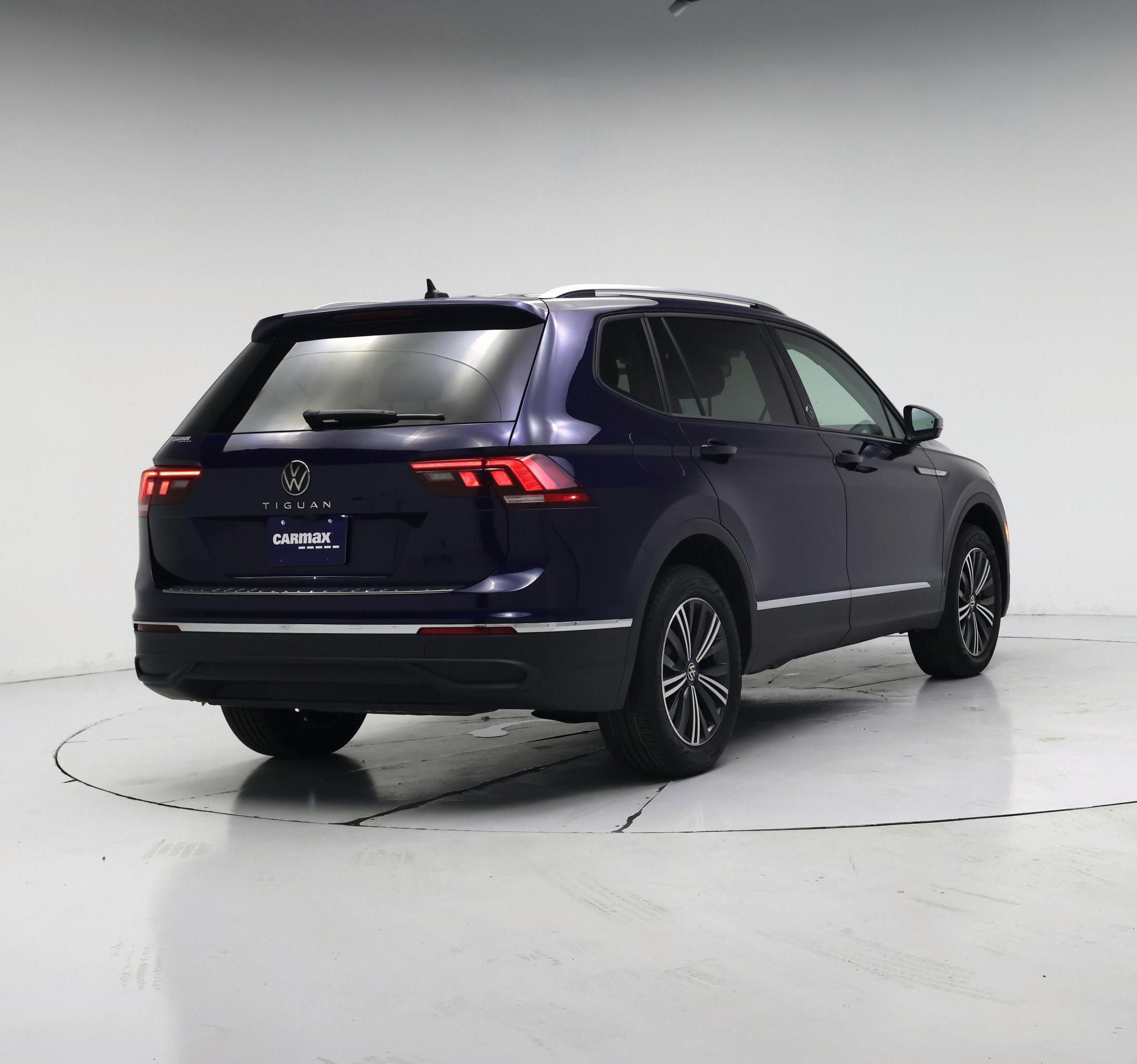 Thumbnail: 2024 Volkswagen Tiguan - 8