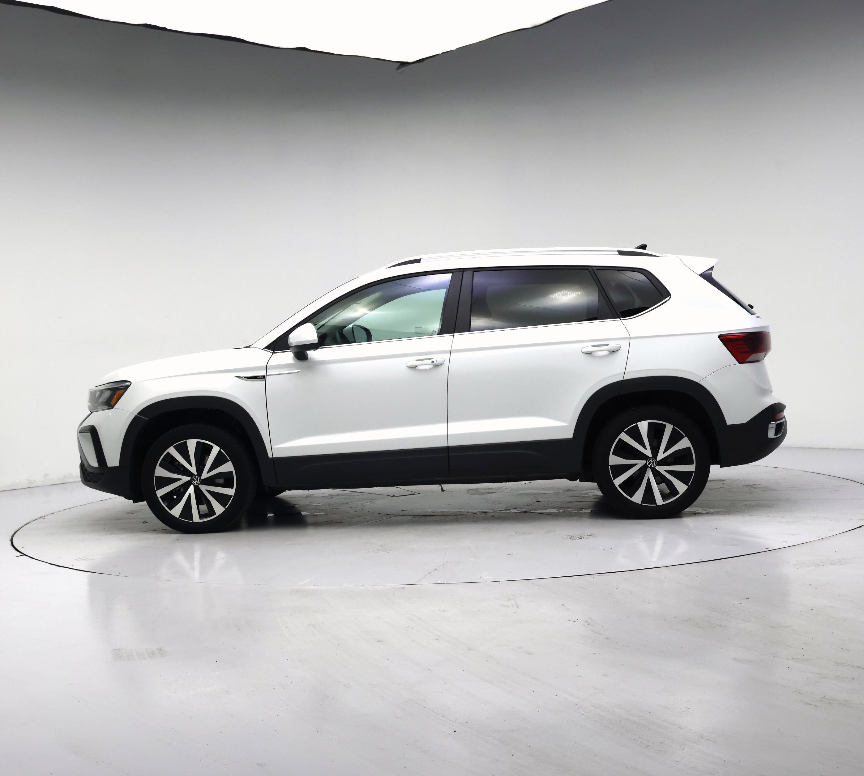 Thumbnail: 2024 Volkswagen Taos - 3