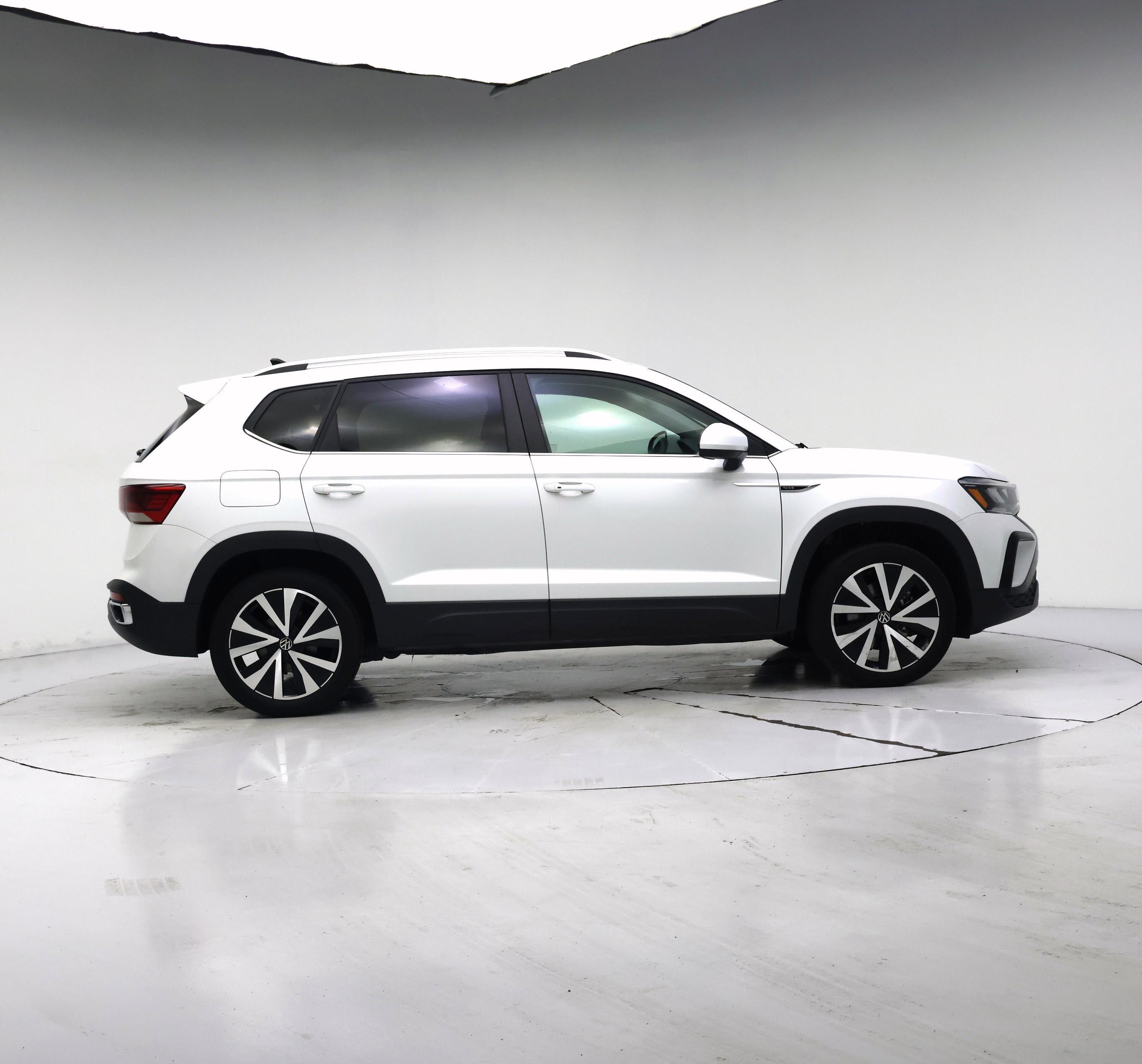 Thumbnail: 2024 Volkswagen Taos - 7