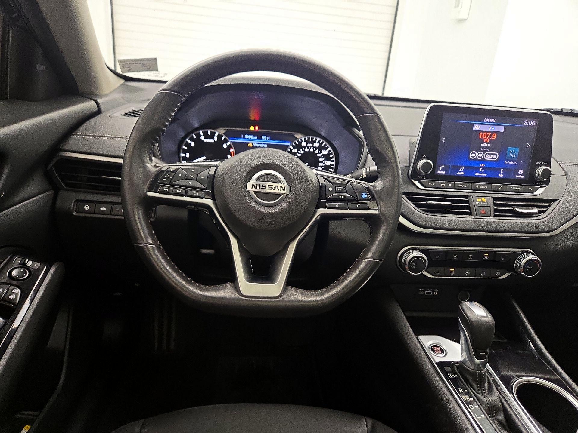 Thumbnail: 2022 Nissan Altima - 10