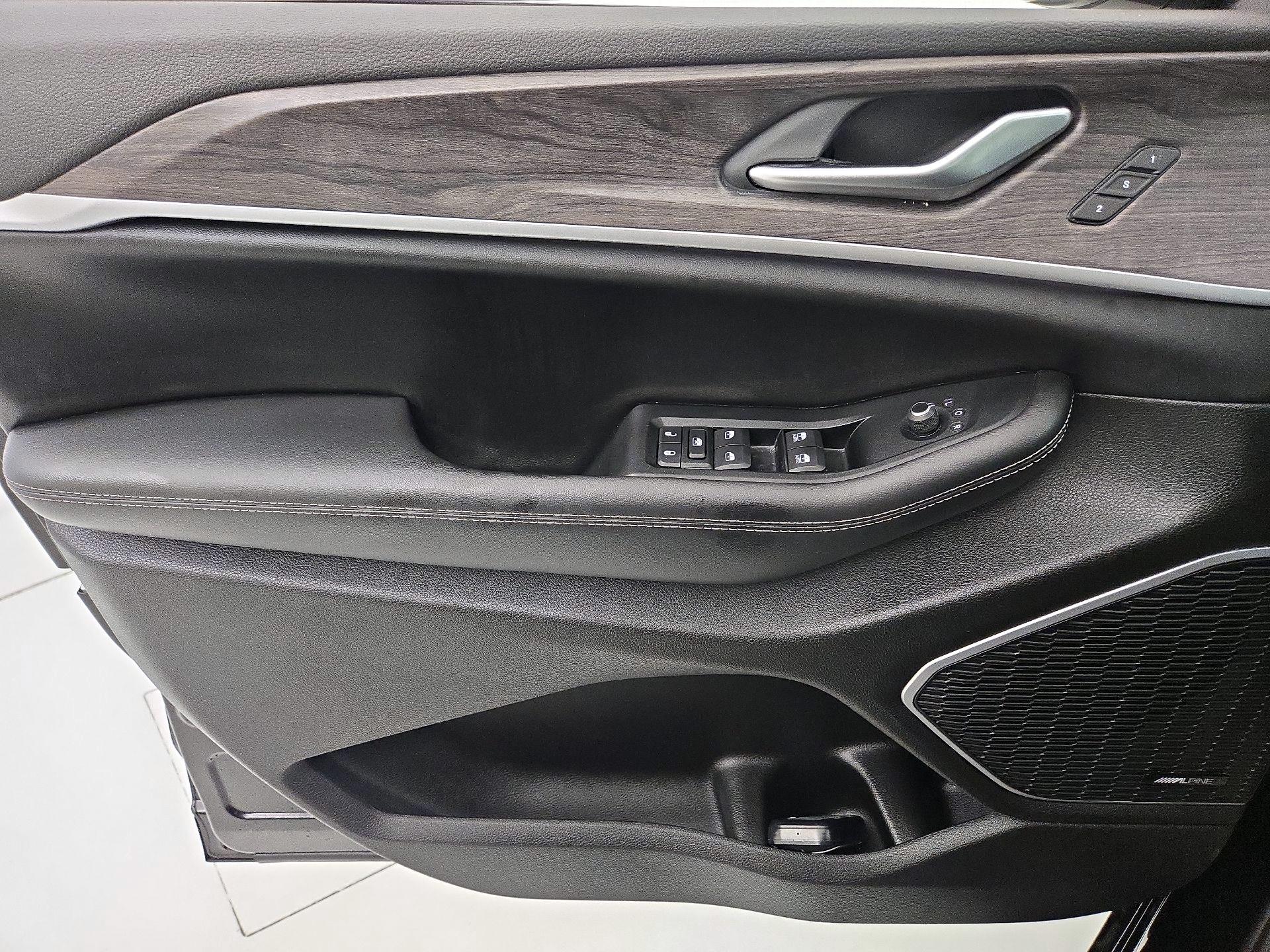 Thumbnail: 2023 Jeep Grand Cherokee - 12