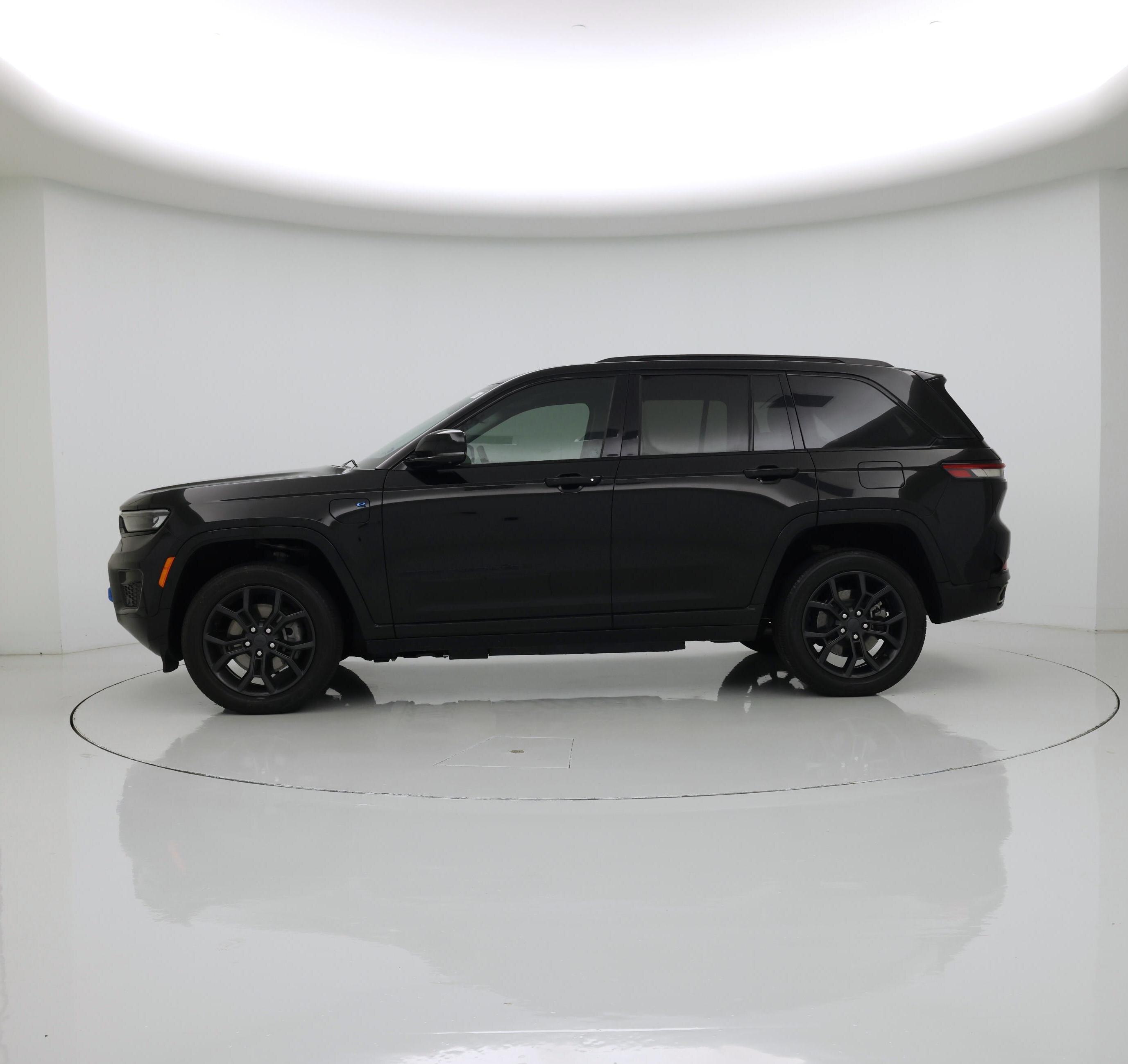 Thumbnail: 2023 Jeep Grand Cherokee - 3