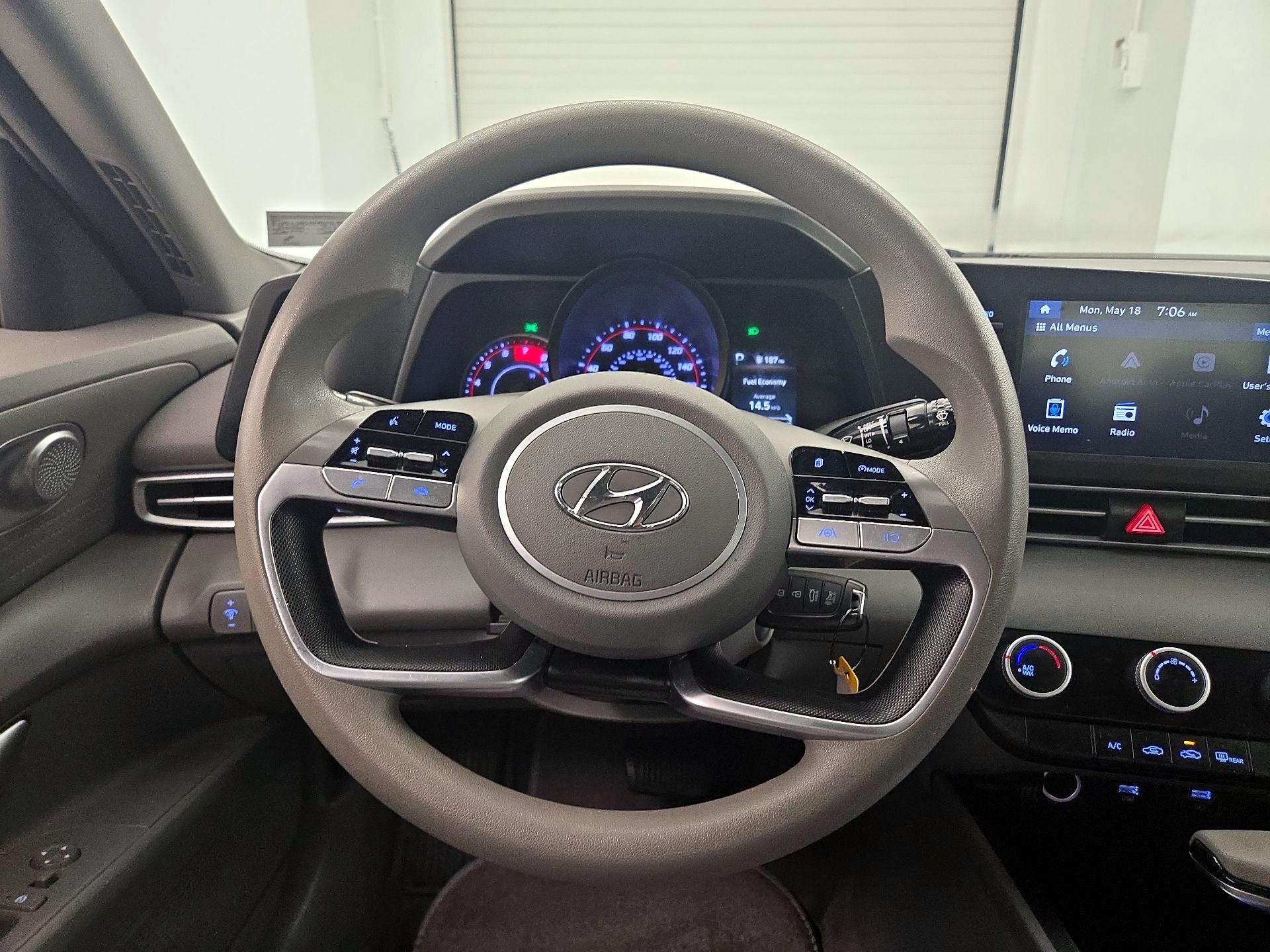 Thumbnail: 2021 Hyundai Elantra - 10