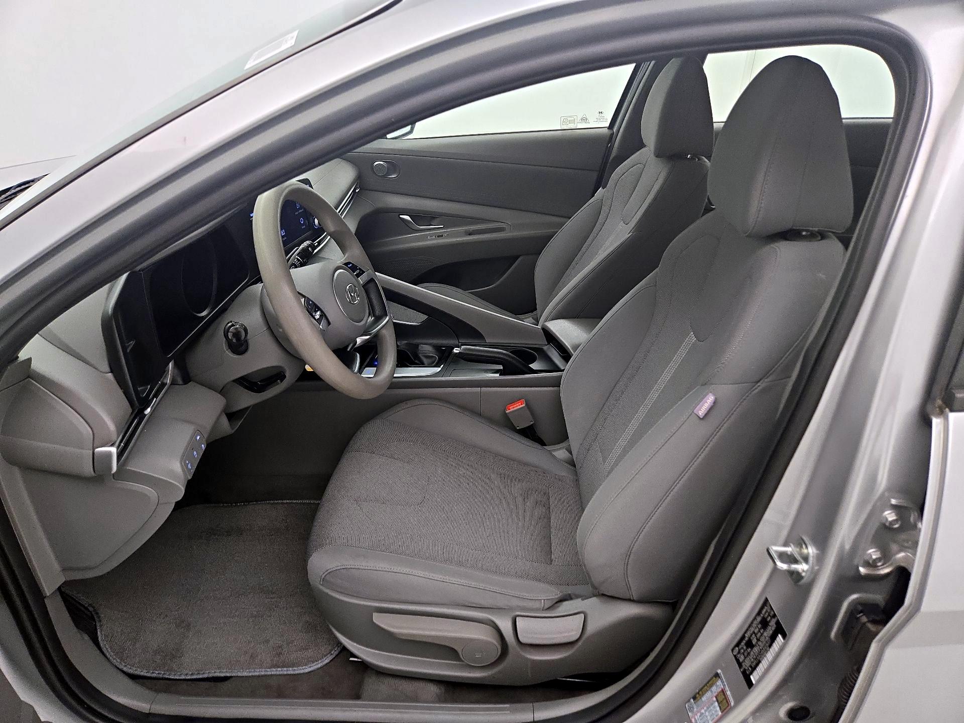Thumbnail: 2021 Hyundai Elantra - 11