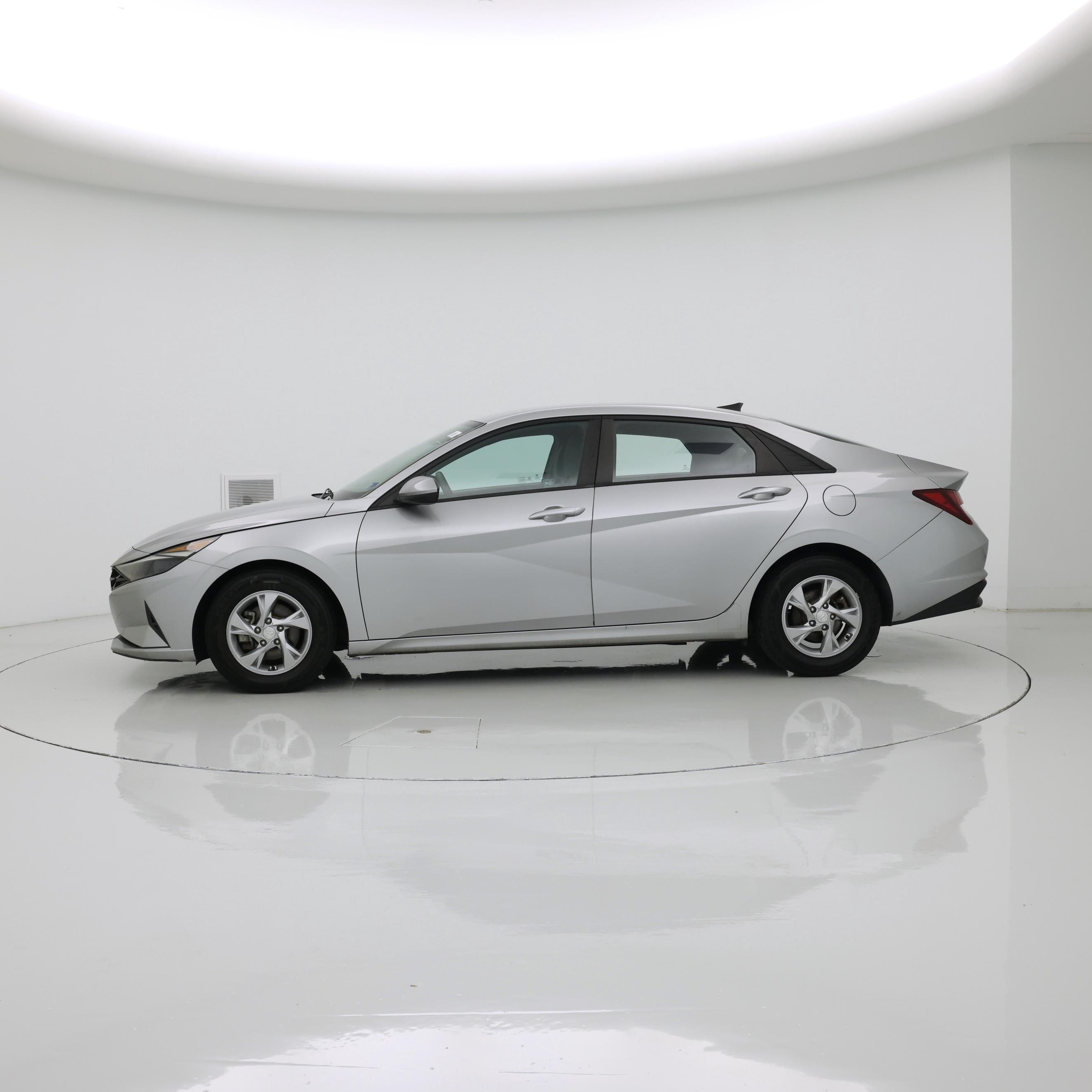 Thumbnail: 2021 Hyundai Elantra - 3