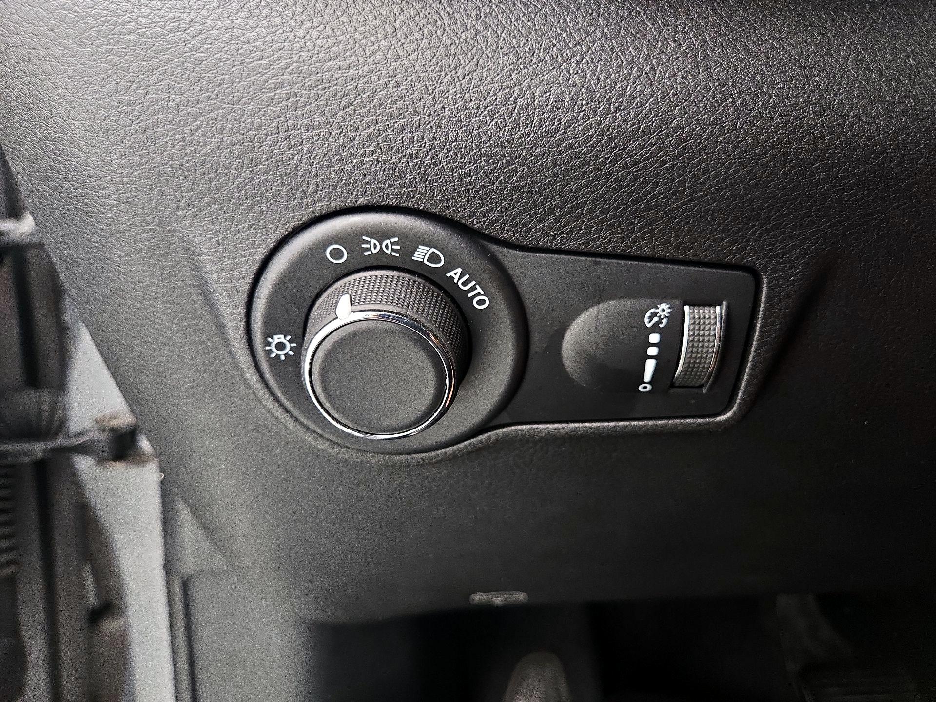 Thumbnail: 2023 Jeep Compass - 13