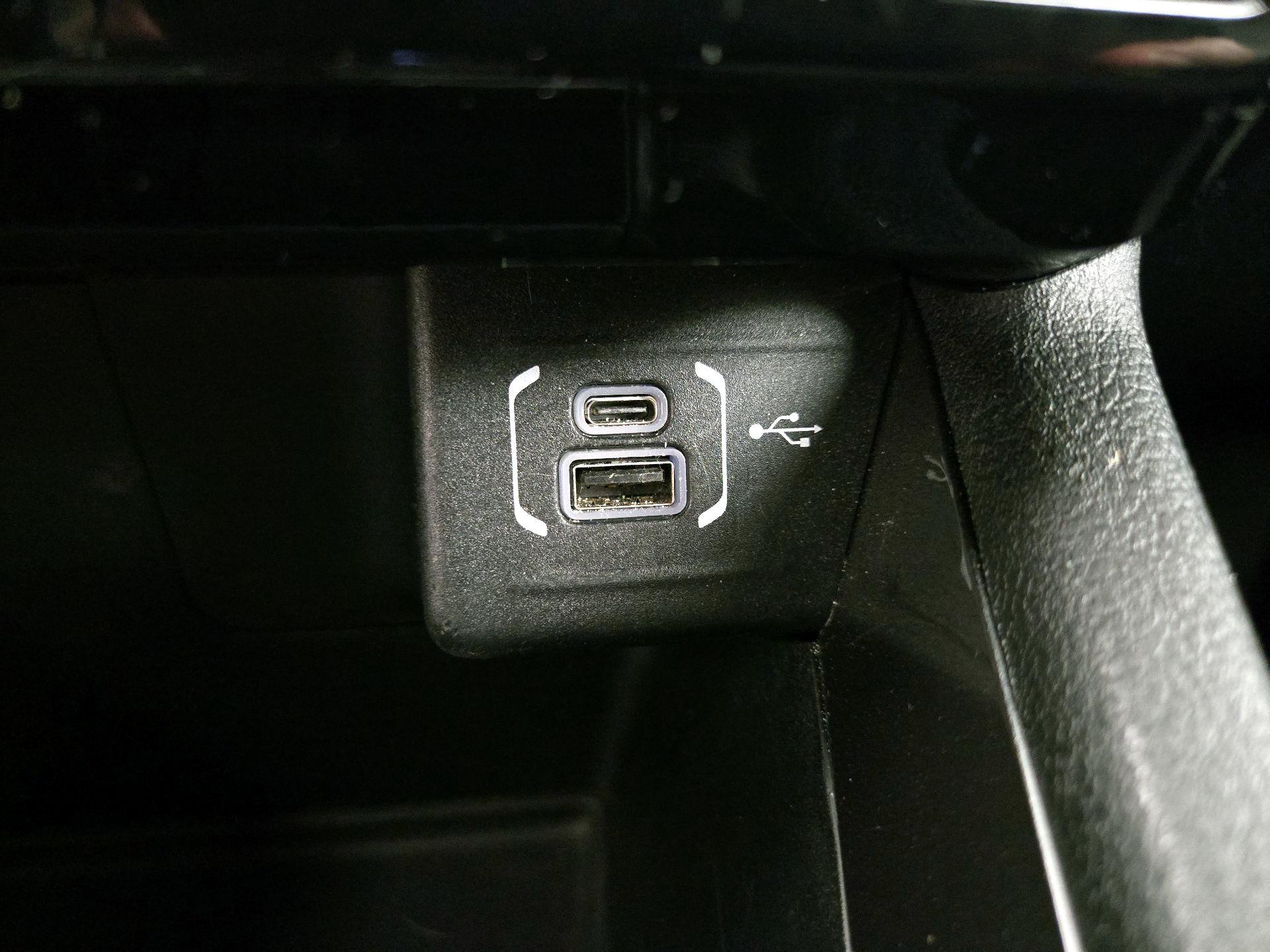 Thumbnail: 2023 Jeep Compass - 18