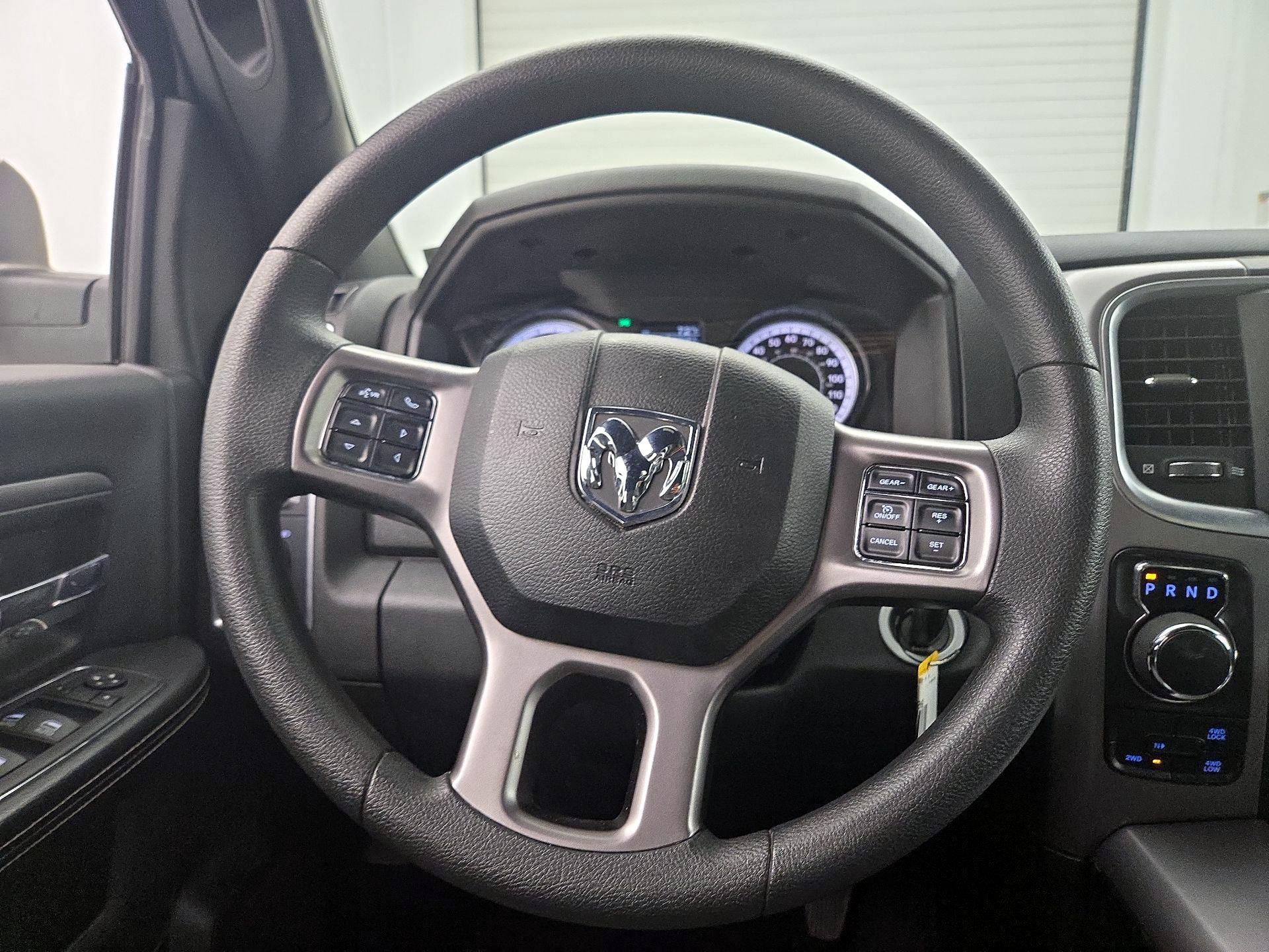 Thumbnail: 2023 RAM 1500 Classic - 10