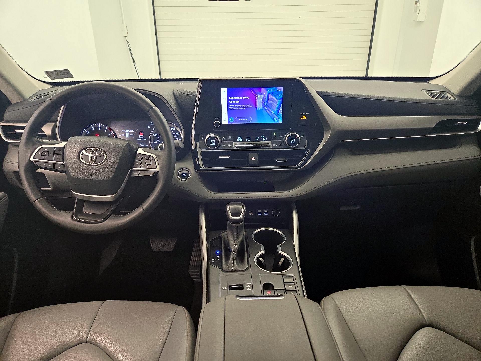 Thumbnail: 2023 Toyota Highlander - 9