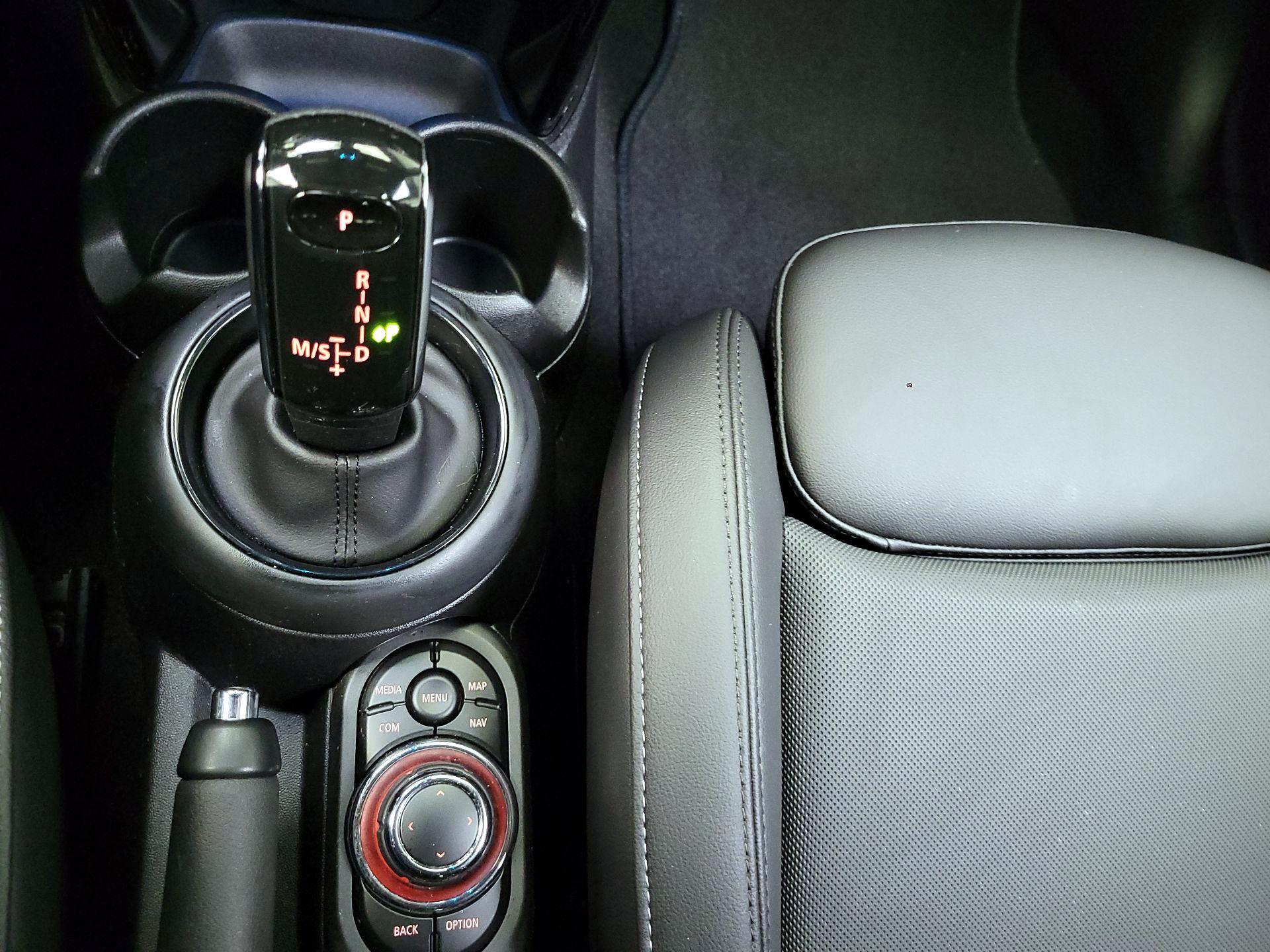 Thumbnail: 2022 MINI Cooper - 16