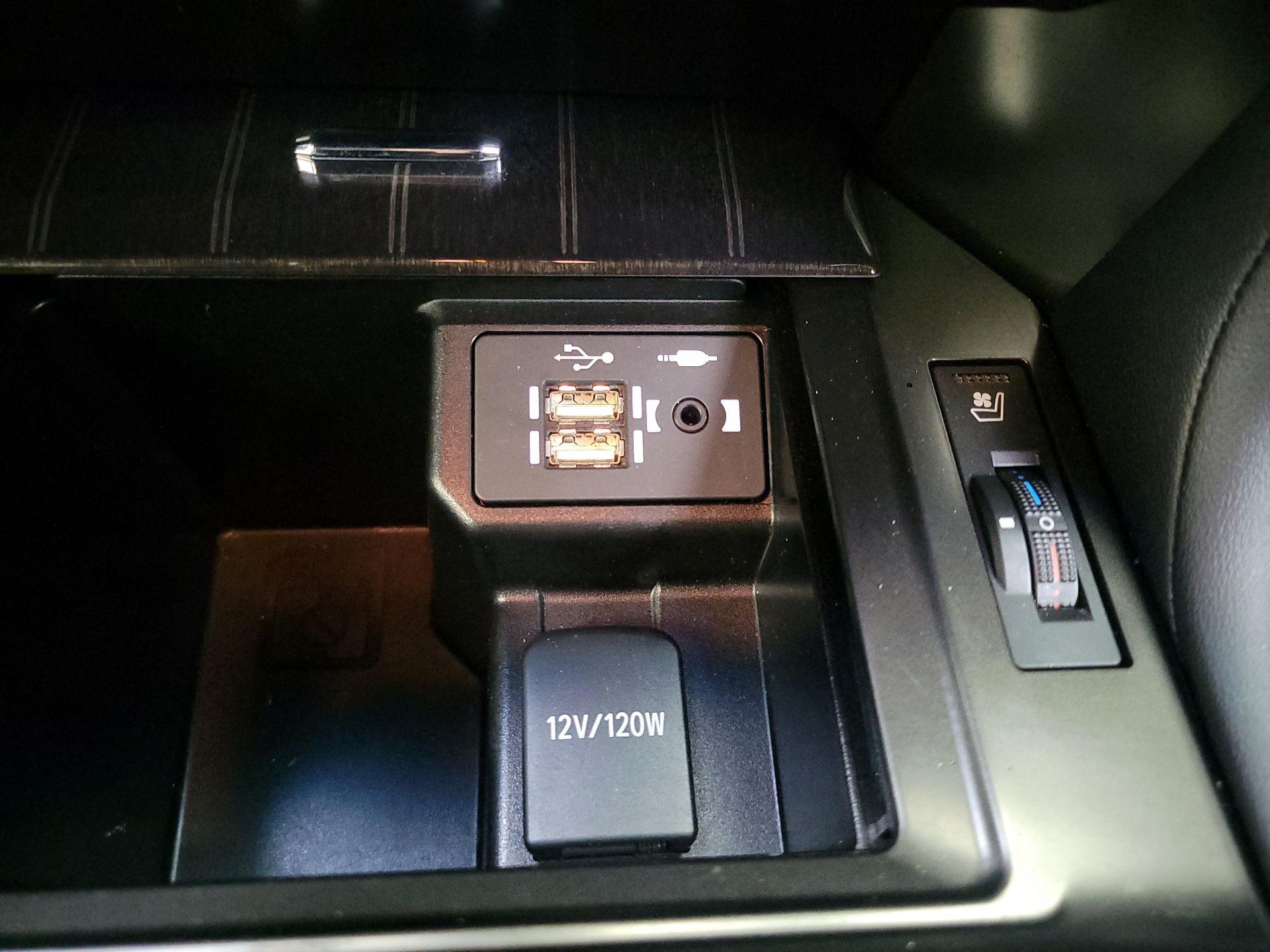 Thumbnail: 2022 Lexus GX - 18