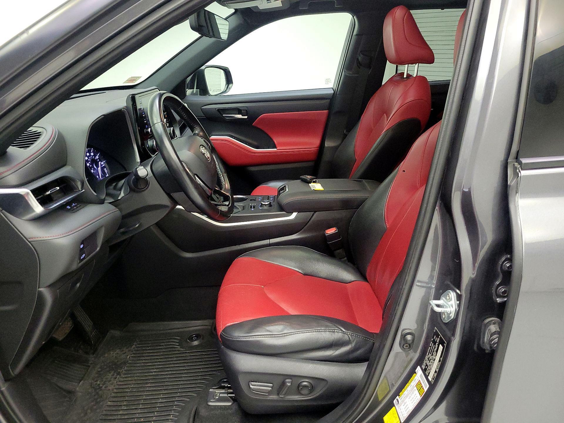 Thumbnail: 2021 Toyota Highlander - 9