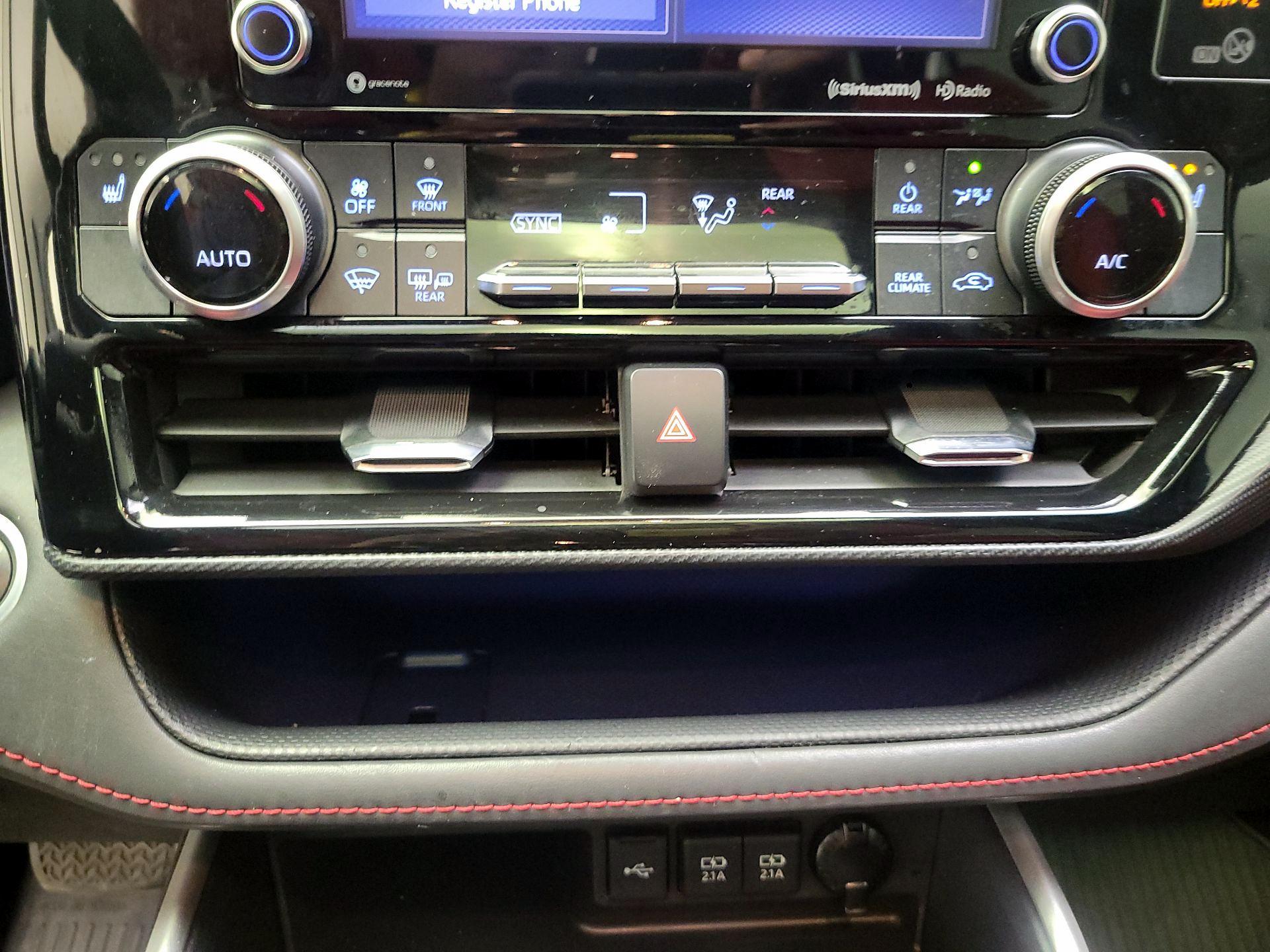 Thumbnail: 2021 Toyota Highlander - 14