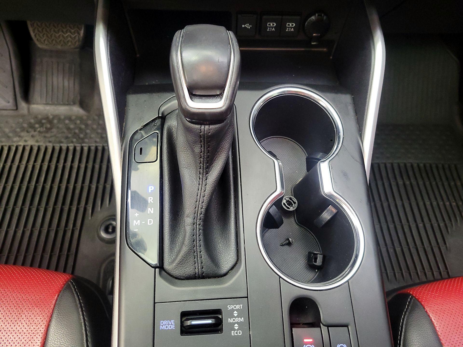 Thumbnail: 2021 Toyota Highlander - 15