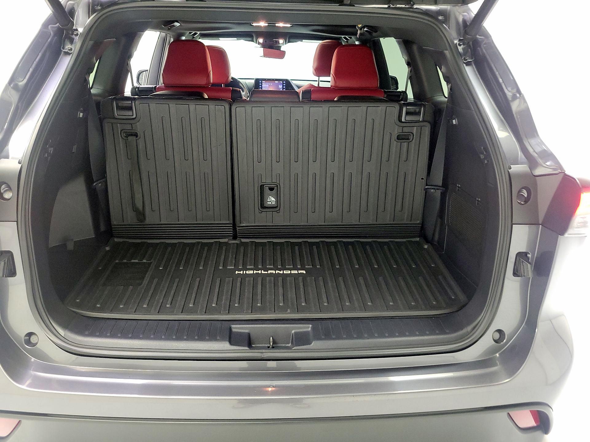 Thumbnail: 2021 Toyota Highlander - 19