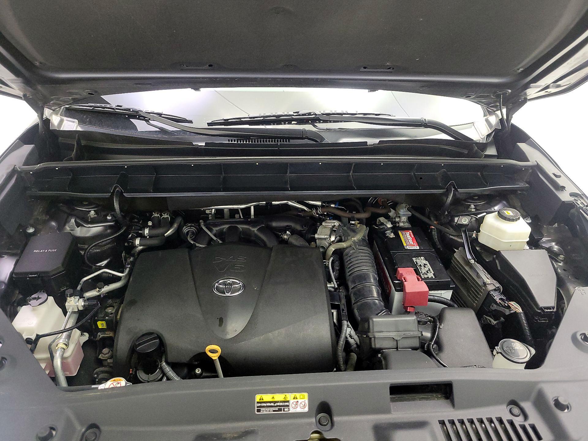 Thumbnail: 2021 Toyota Highlander - 20