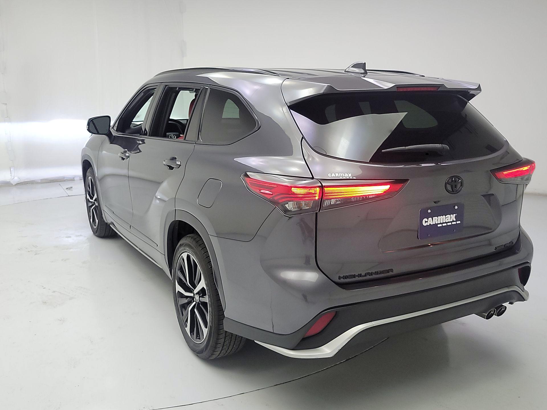 Thumbnail: 2021 Toyota Highlander - 7