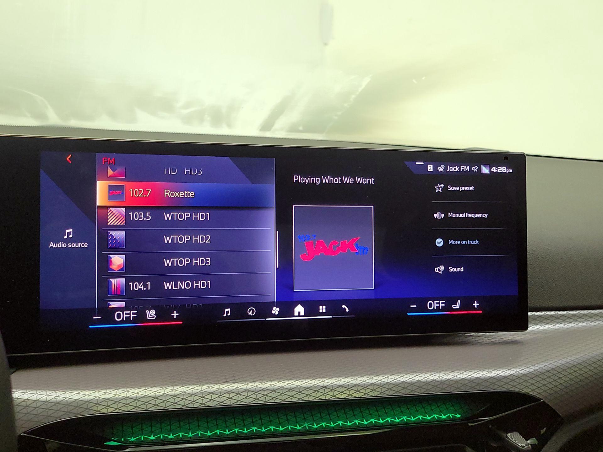 Thumbnail: 2025 BMW 3 Series - 16