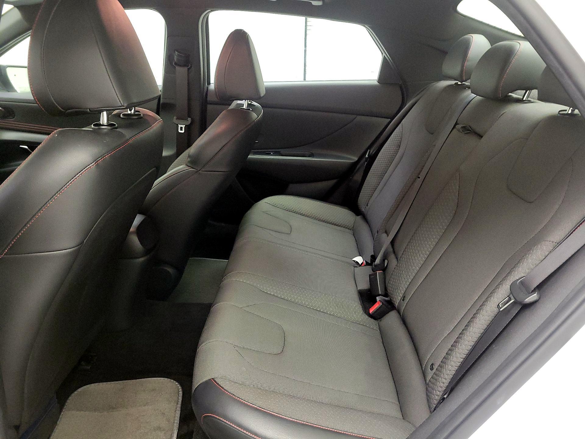 Thumbnail: 2021 Hyundai Elantra - 18