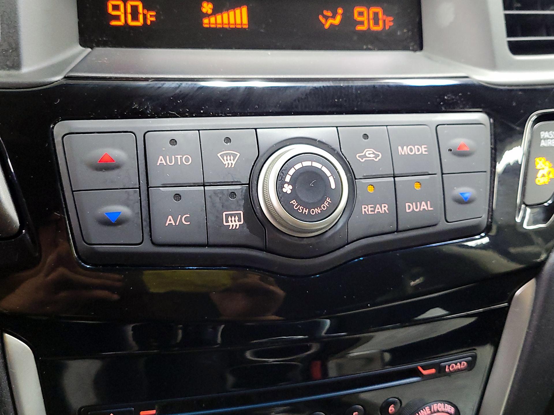Thumbnail: 2015 Nissan Pathfinder - 13