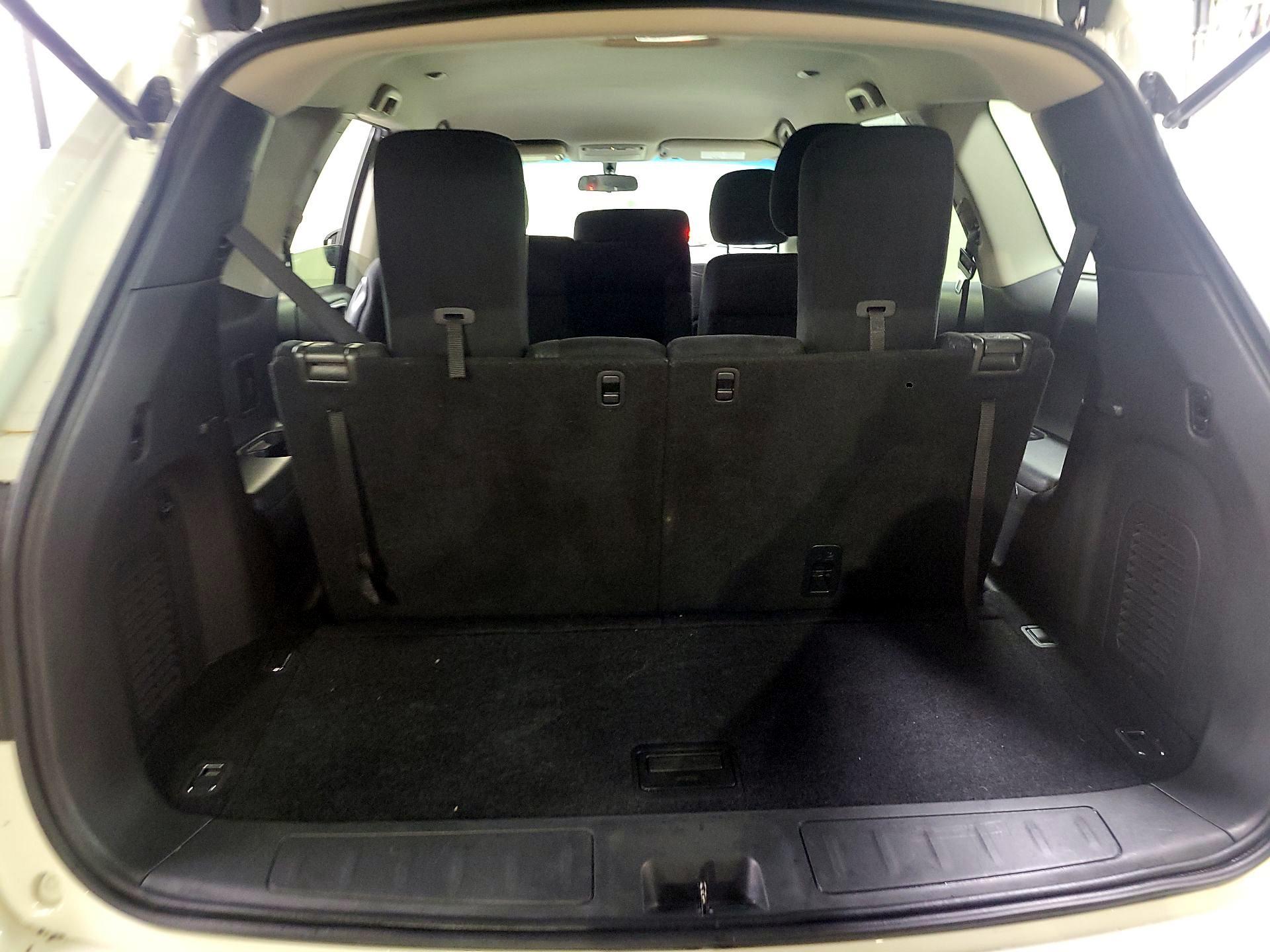 Thumbnail: 2015 Nissan Pathfinder - 18