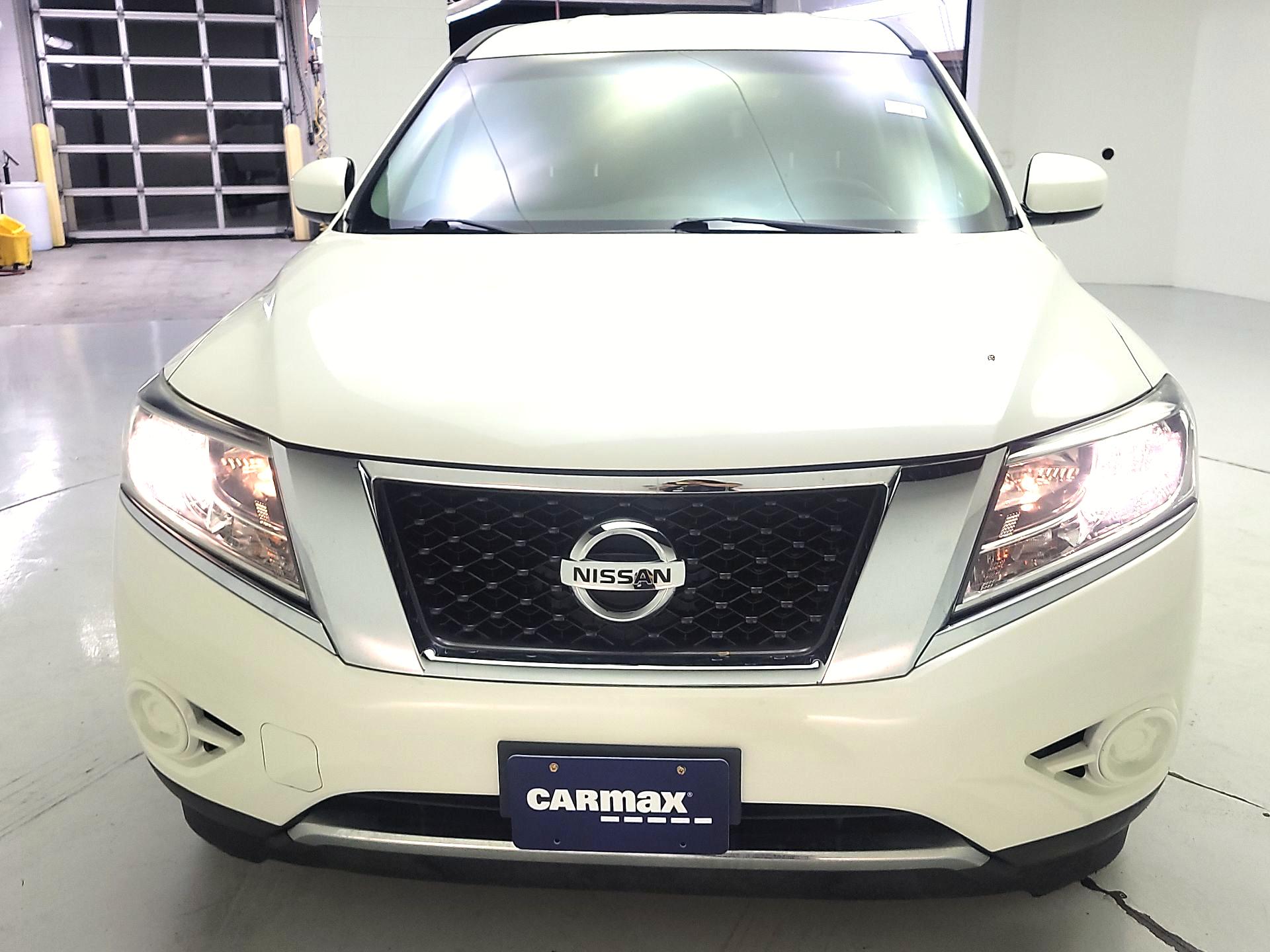Thumbnail: 2015 Nissan Pathfinder - 2