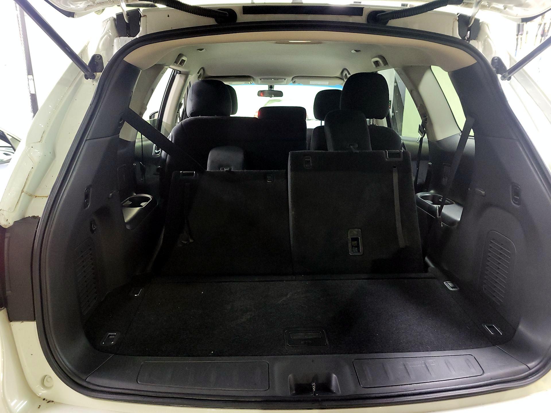 Thumbnail: 2015 Nissan Pathfinder - 19