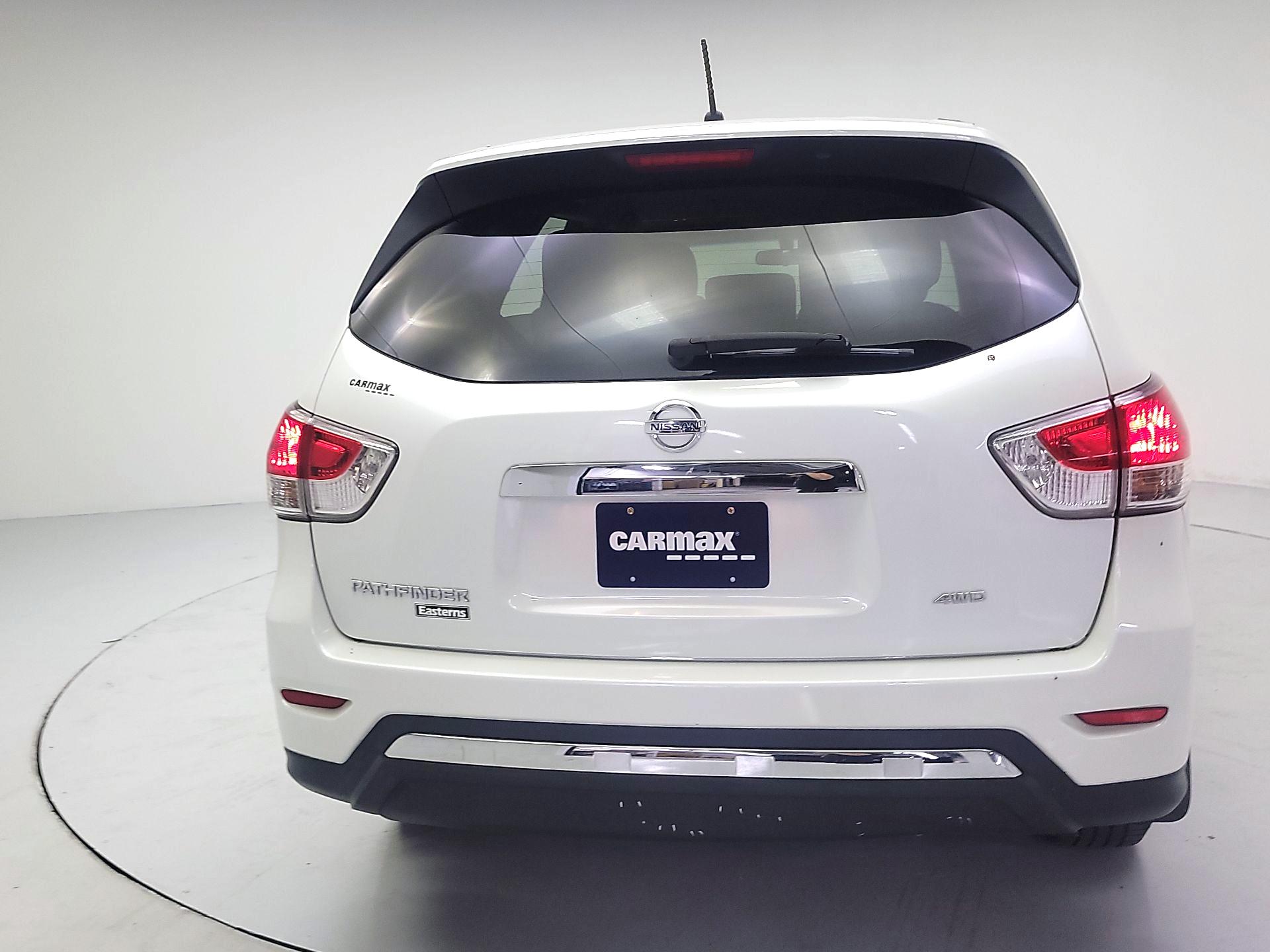 Thumbnail: 2015 Nissan Pathfinder - 6
