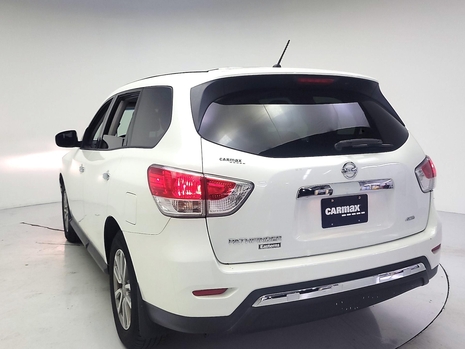 2015 Nissan Pathfinder S - Photo 7