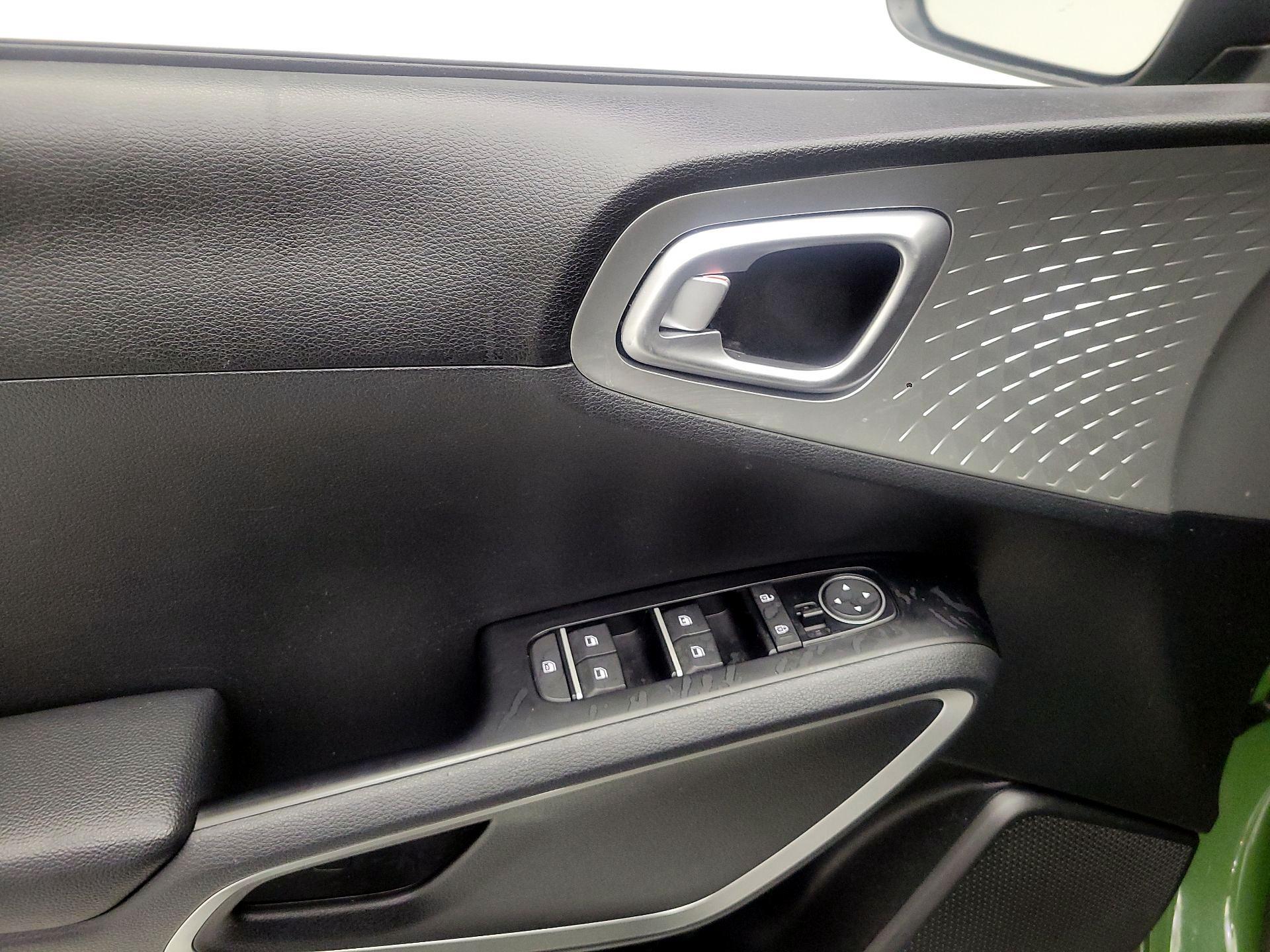 Thumbnail: 2020 Kia Soul - 10