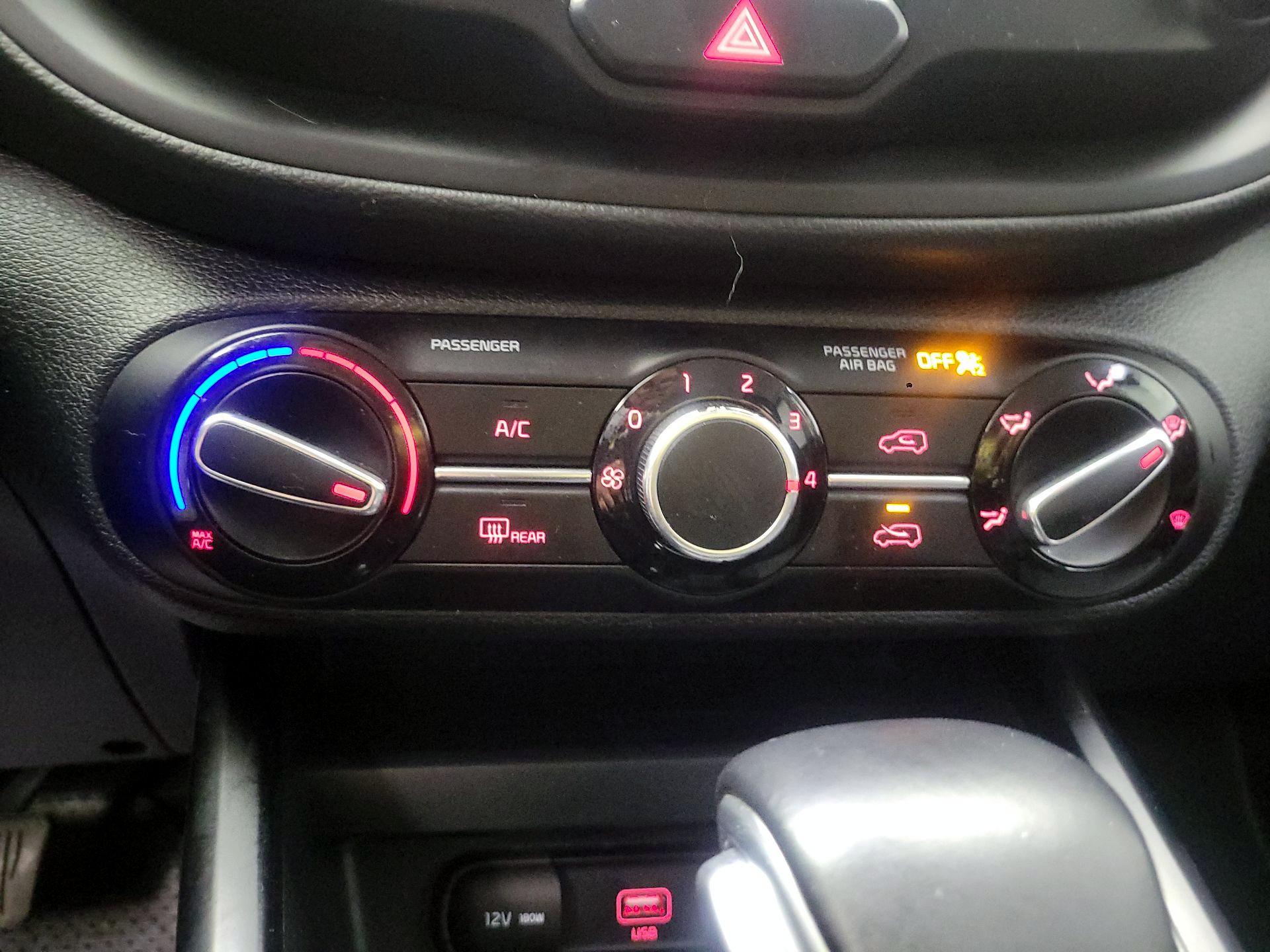 Thumbnail: 2020 Kia Soul - 14