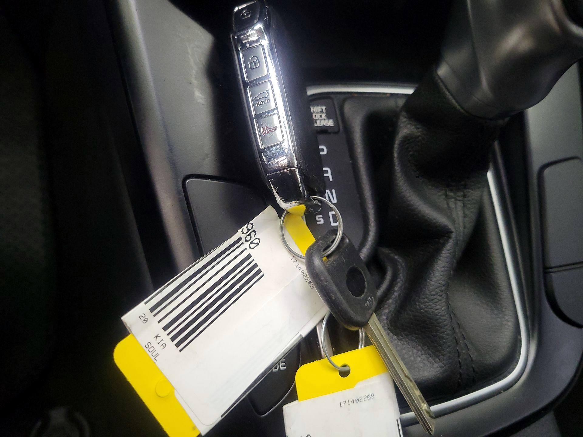 Thumbnail: 2020 Kia Soul - 20