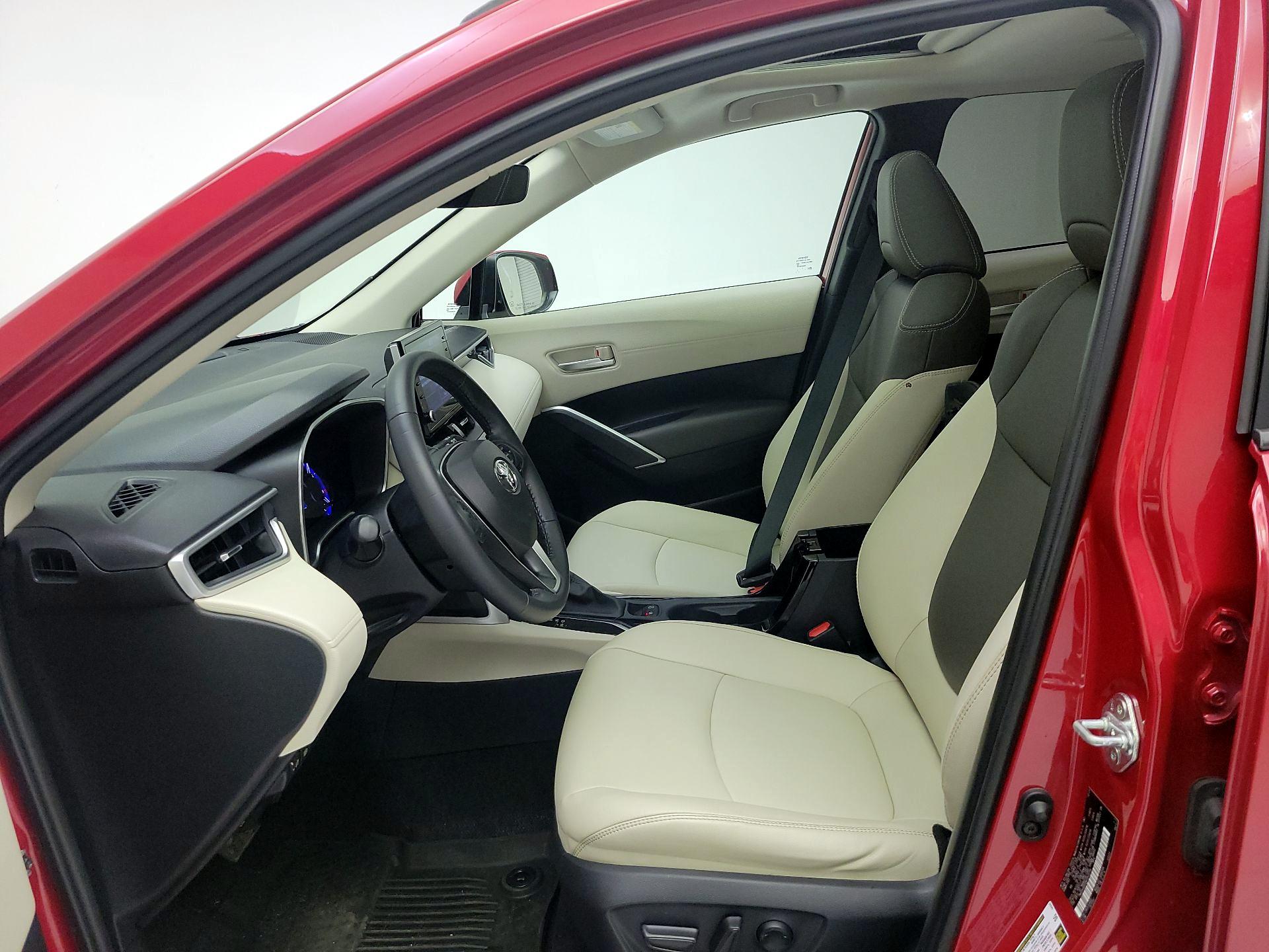 Thumbnail: 2022 Toyota Corolla Cross - 9