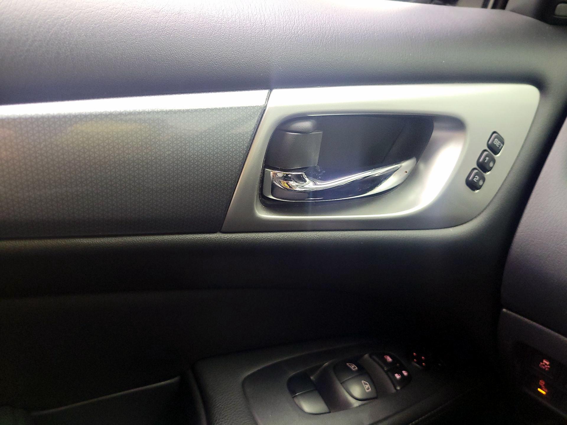 Thumbnail: 2020 Nissan Pathfinder - 10